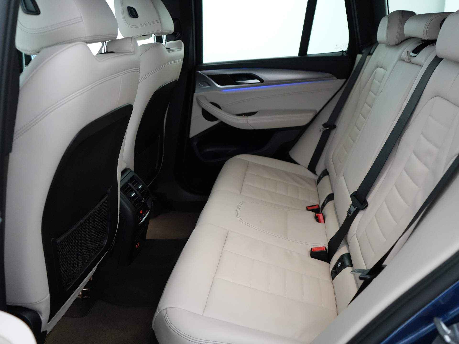 BMW X3 M40i xDrive High Executive M-Sport | Head up display | Stoelverwarming | Navigatie | Elektrisch wegklapbare trekhaak - 14/55