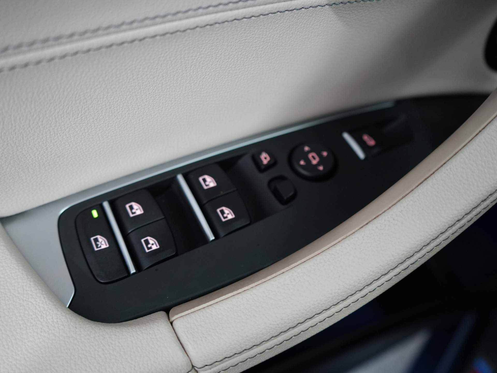 BMW X3 M40i xDrive High Executive M-Sport | Head up display | Stoelverwarming | Navigatie | Elektrisch wegklapbare trekhaak - 15/55