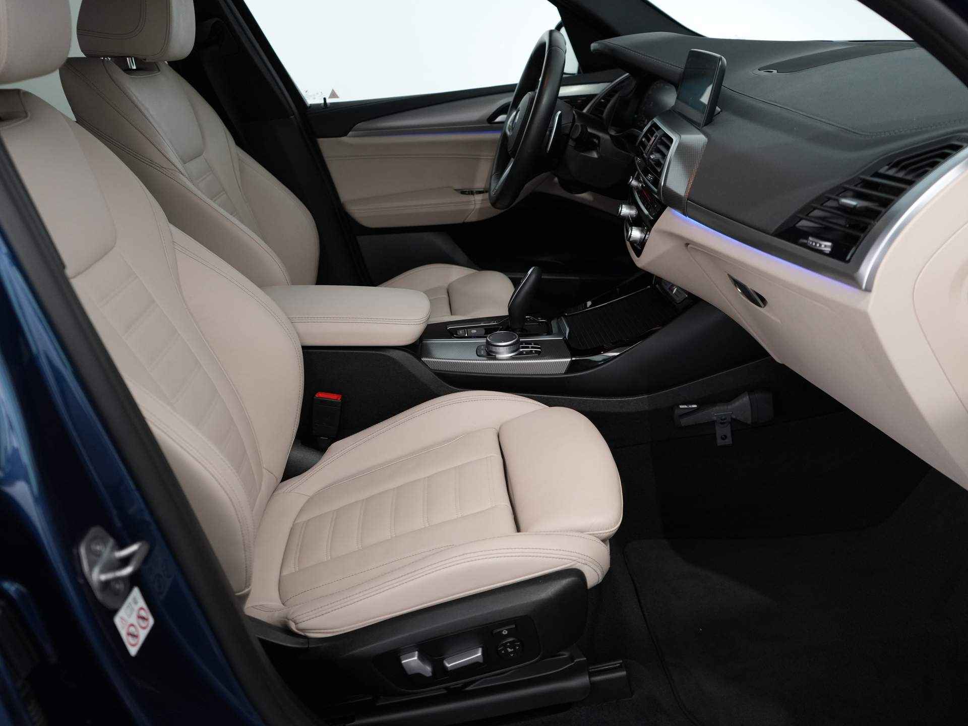 BMW X3 M40i xDrive High Executive M-Sport | Head up display | Stoelverwarming | Navigatie | Elektrisch wegklapbare trekhaak - 19/55