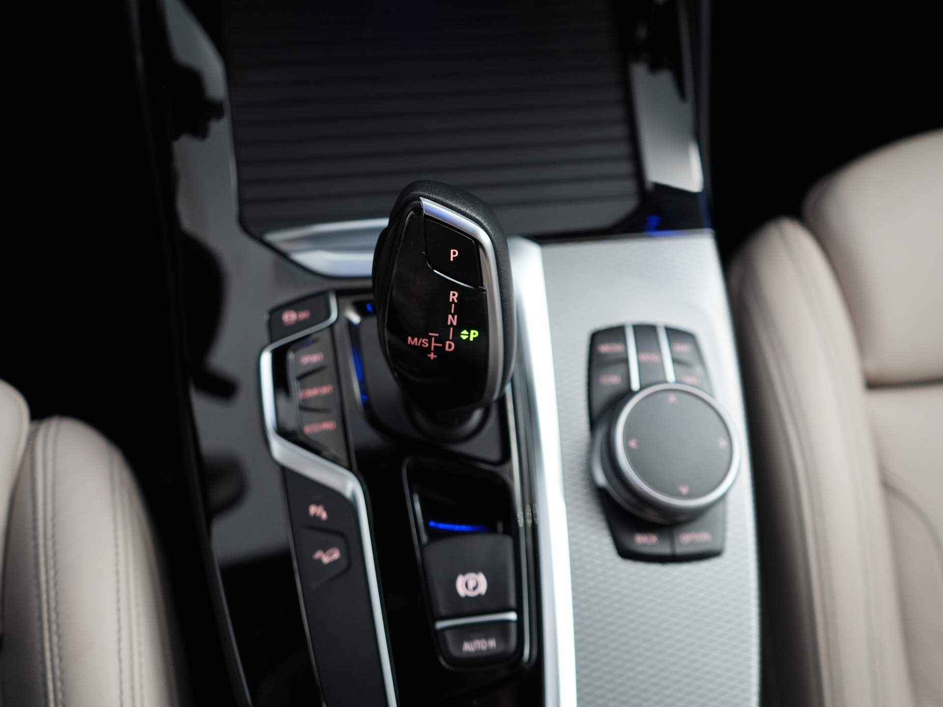 BMW X3 M40i xDrive High Executive M-Sport | Head up display | Stoelverwarming | Navigatie | Elektrisch wegklapbare trekhaak - 31/55