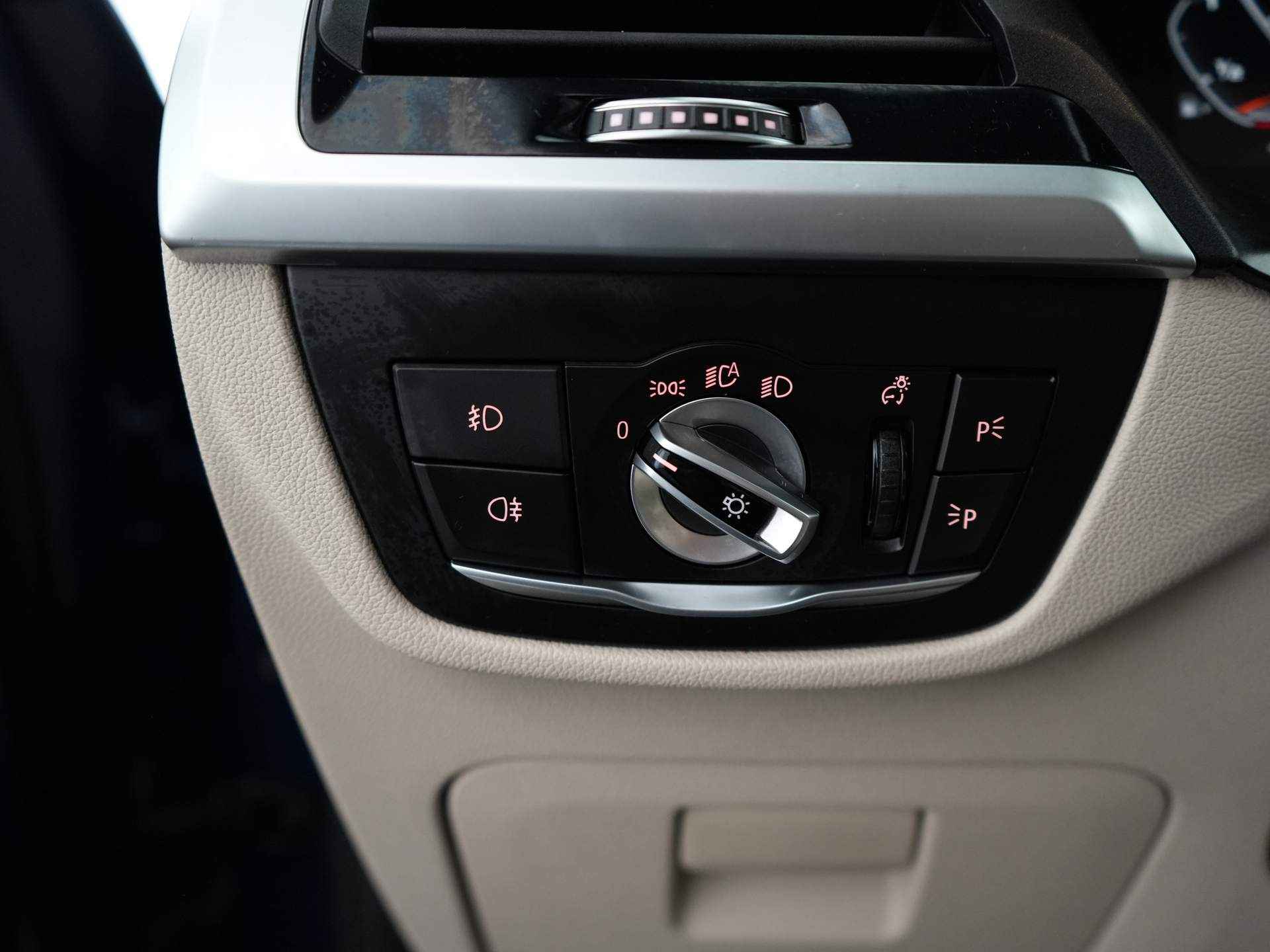 BMW X3 M40i xDrive High Executive M-Sport | Head up display | Stoelverwarming | Navigatie | Elektrisch wegklapbare trekhaak - 37/55