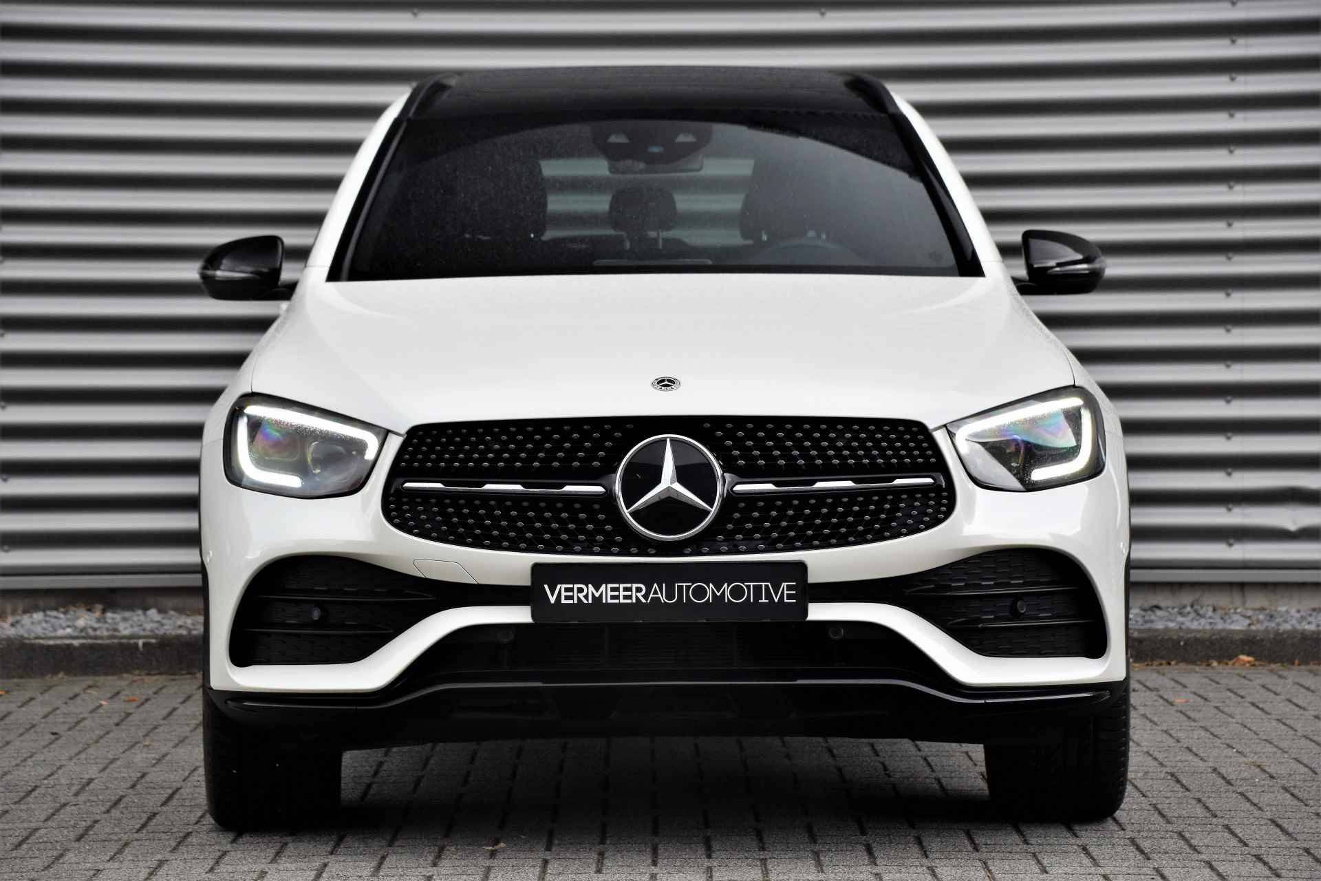 Mercedes-Benz GLC 300e 4MATIC Premium Plus | AMG | Panoramadak | Trekhaak | Night Pakket | - 4/51