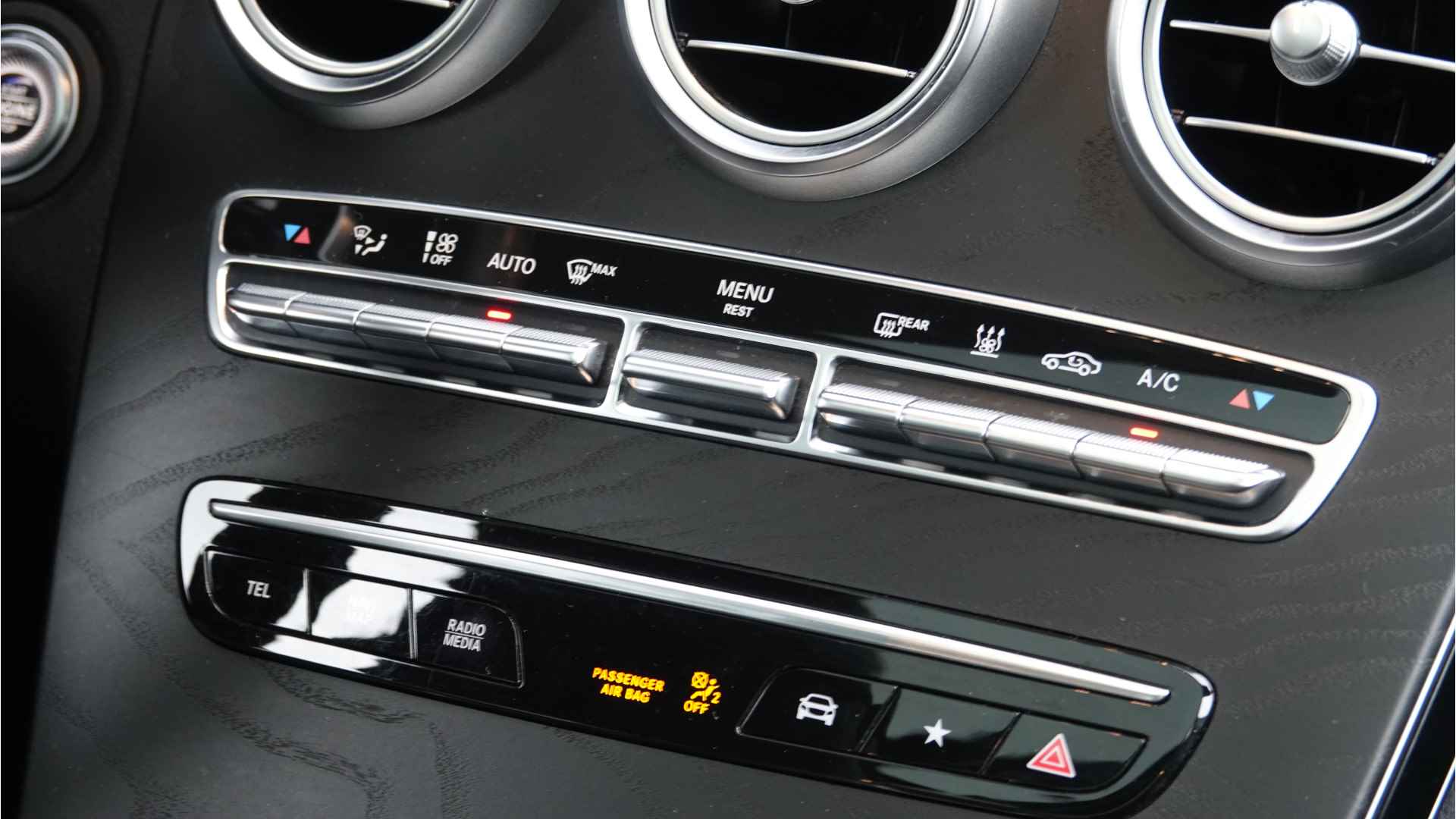 Mercedes-Benz GLC 300e 4MATIC Premium Plus | AMG | Panoramadak | Trekhaak | Night Pakket | - 10/51