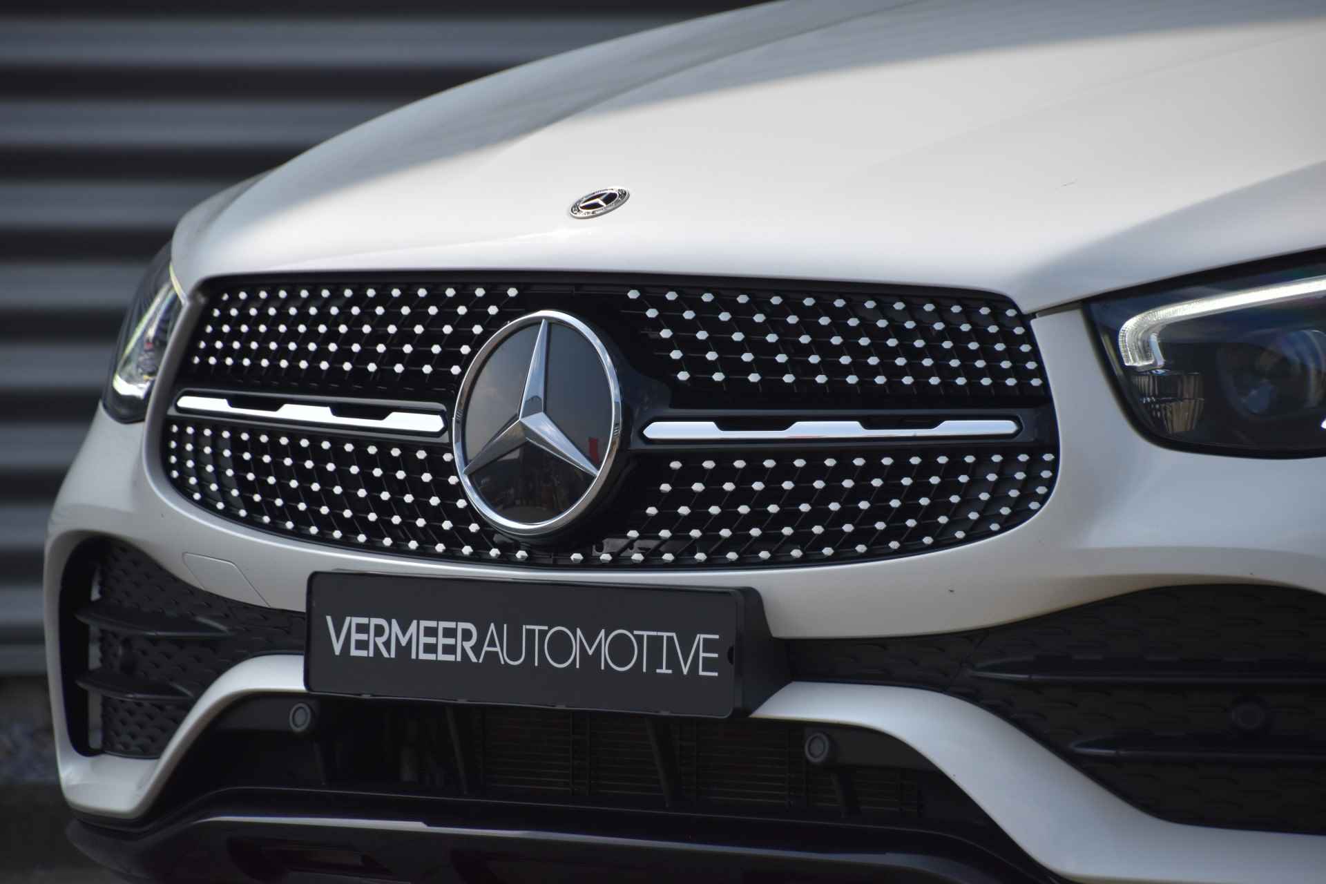 Mercedes-Benz GLC 300e 4MATIC Premium Plus | AMG | Panoramadak | Trekhaak | Night Pakket | - 14/51
