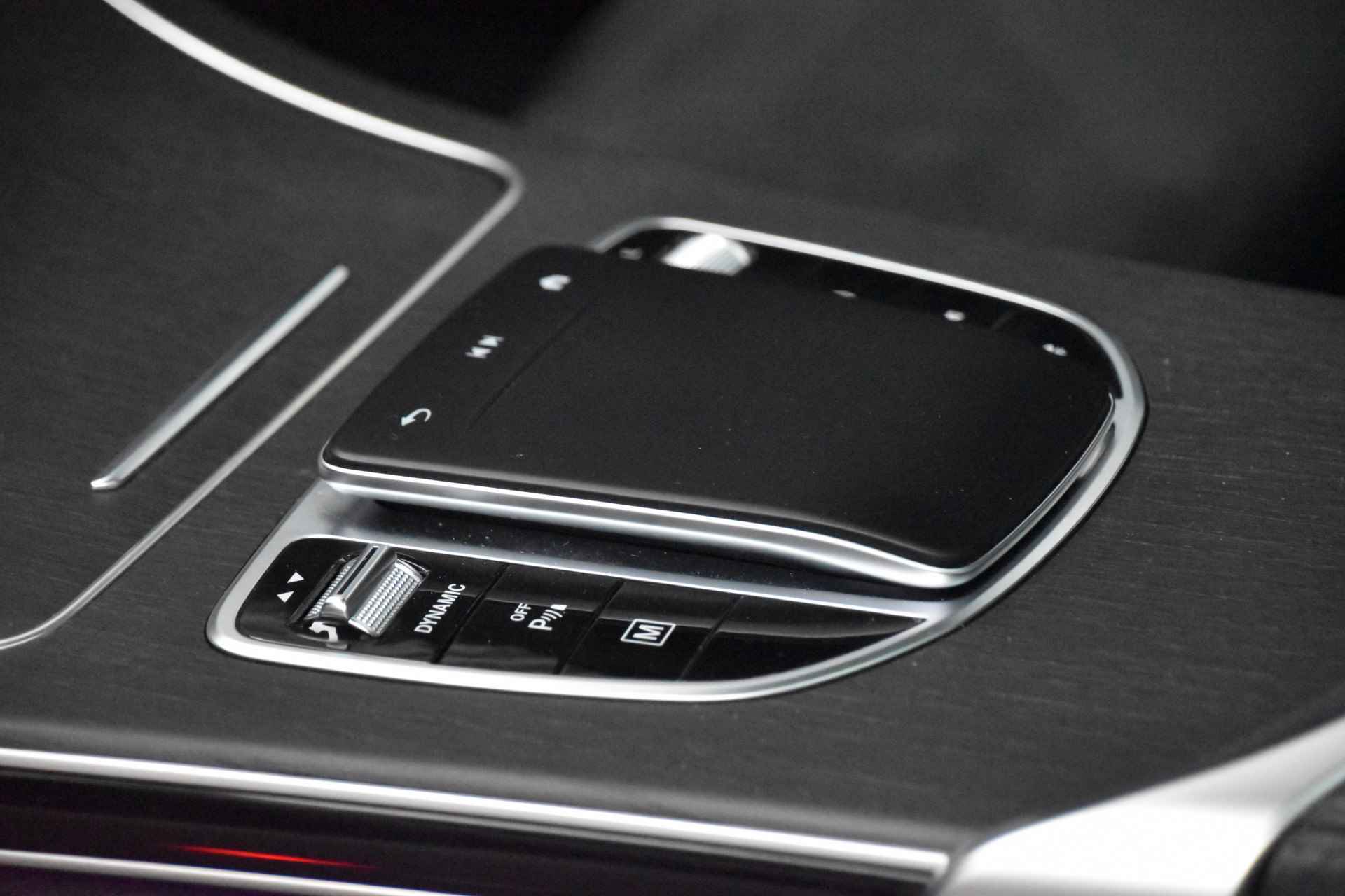 Mercedes-Benz GLC 300e 4MATIC Premium Plus | AMG | Panoramadak | Trekhaak | Night Pakket | - 24/51