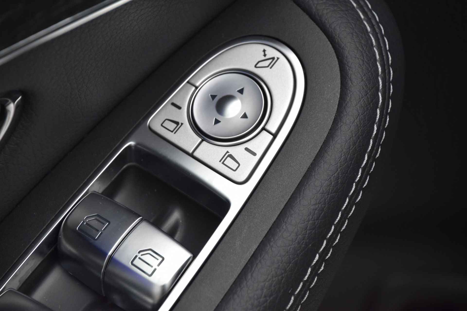 Mercedes-Benz GLC 300e 4MATIC Premium Plus | AMG | Panoramadak | Trekhaak | Night Pakket | - 32/51