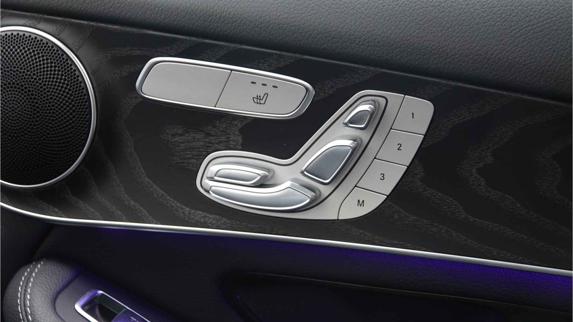 Mercedes-Benz GLC 300e 4MATIC Premium Plus | AMG | Panoramadak | Trekhaak | Night Pakket | - 42/51