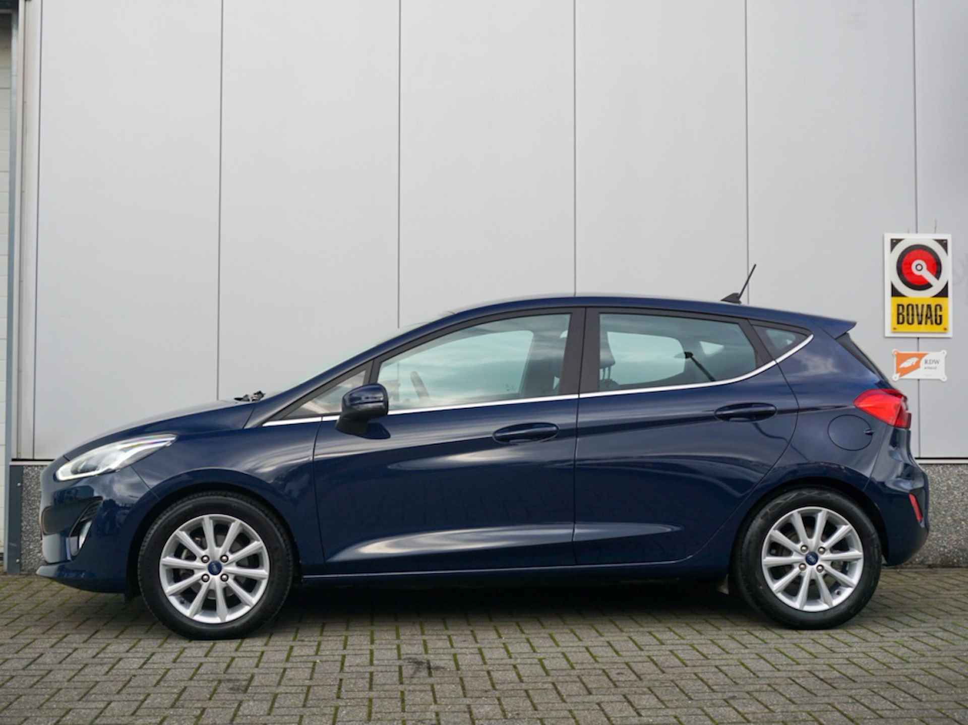 Ford Fiesta 1.0 EcoB. Titanium Led verlichting | Park. sensoren | CarPlay | - 4/27