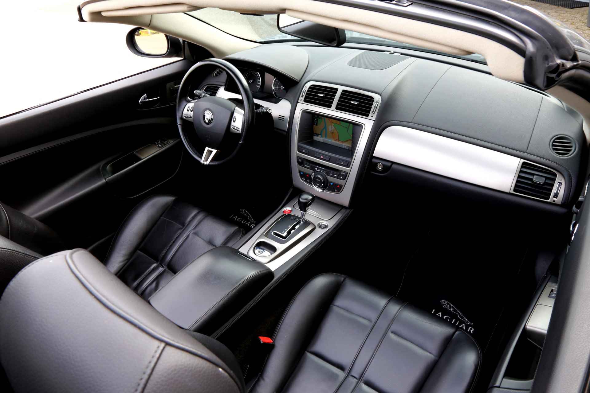 Jaguar XK 4.2 V8 Convertible Aut.*1ste Eig!*Perfect Jaguar Onderh.*Youngtimer*Leder/Stoelverw./Windscherm/Xenon/Navi/Keyless Entry+Go/Memo - 9/56