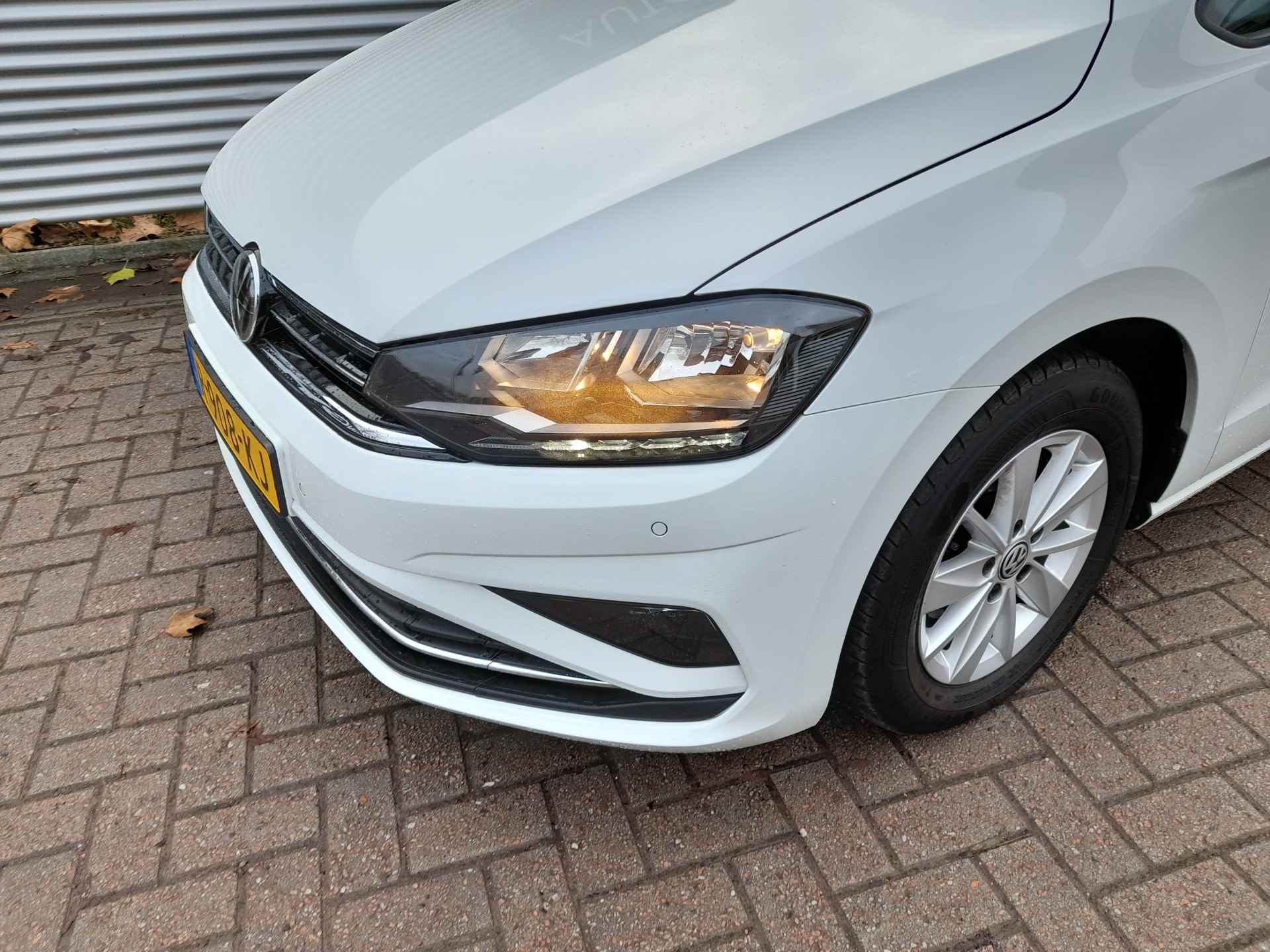 Volkswagen Golf Sportsvan 1.0 TSI Comfortline | Clima | Cruise control | PDC voor en achter | LM Velgen | RIJKLAARPRIJS INCL 12 MAANDEN GARANTIE EN BEURT - 11/25