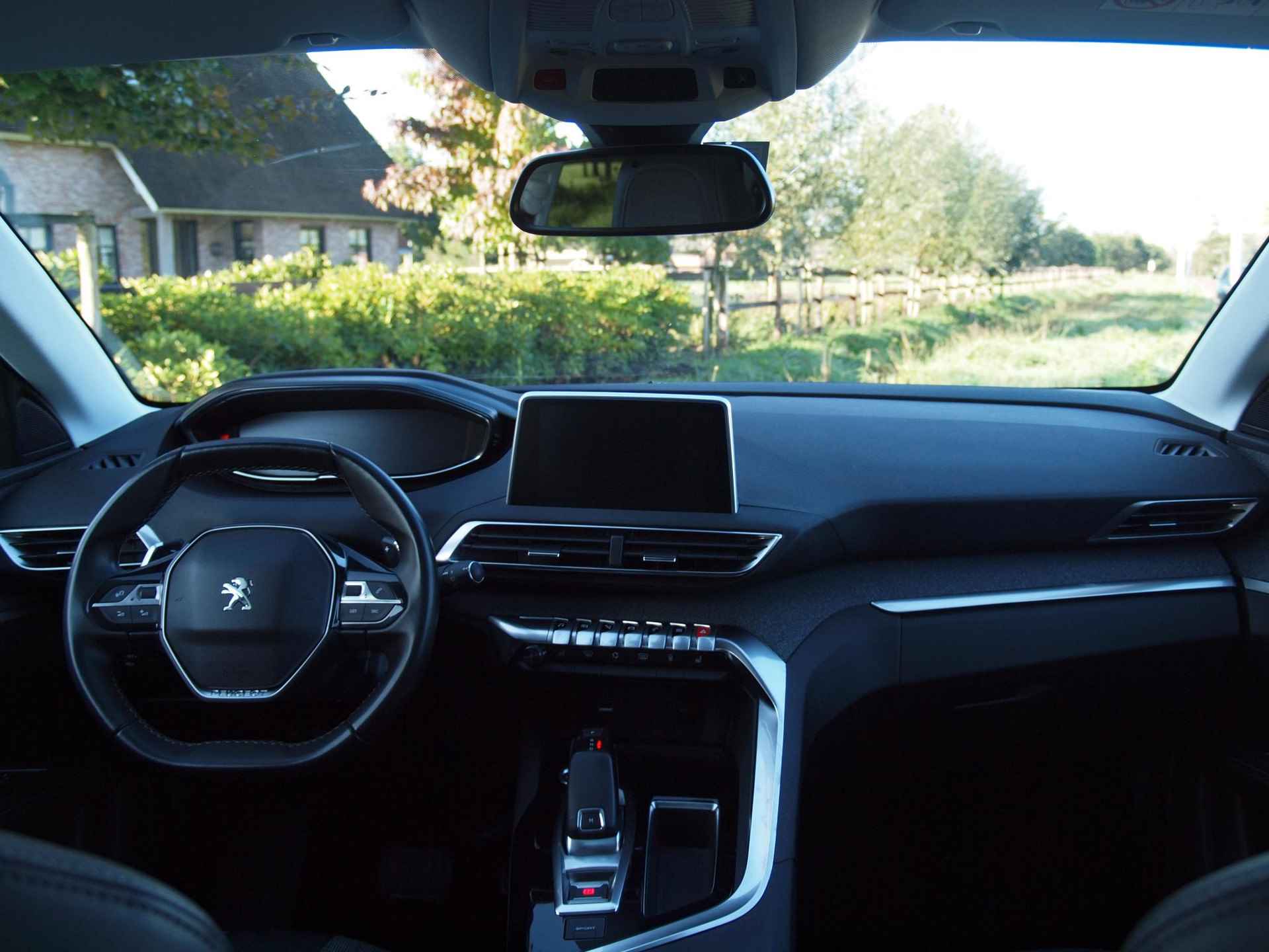 Peugeot 5008 1.6 PureTech Blue Lease Premium | Panoramadak | Trekhaak | Apple Carplay | Navi | - 17/37