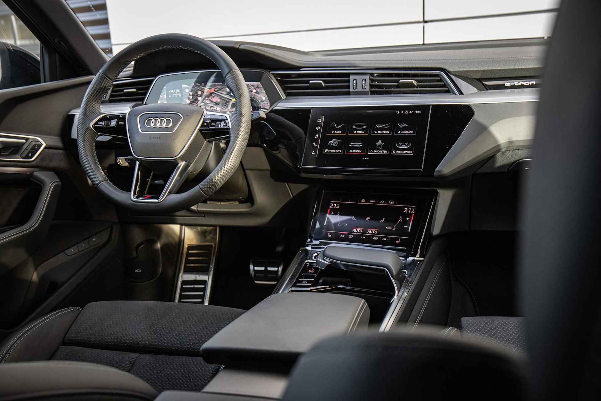 Audi Q8 Sportback e-tron 50 quattro 340pk S Edition 95 kWh | Panoramadak | Matrix LED - 41/43