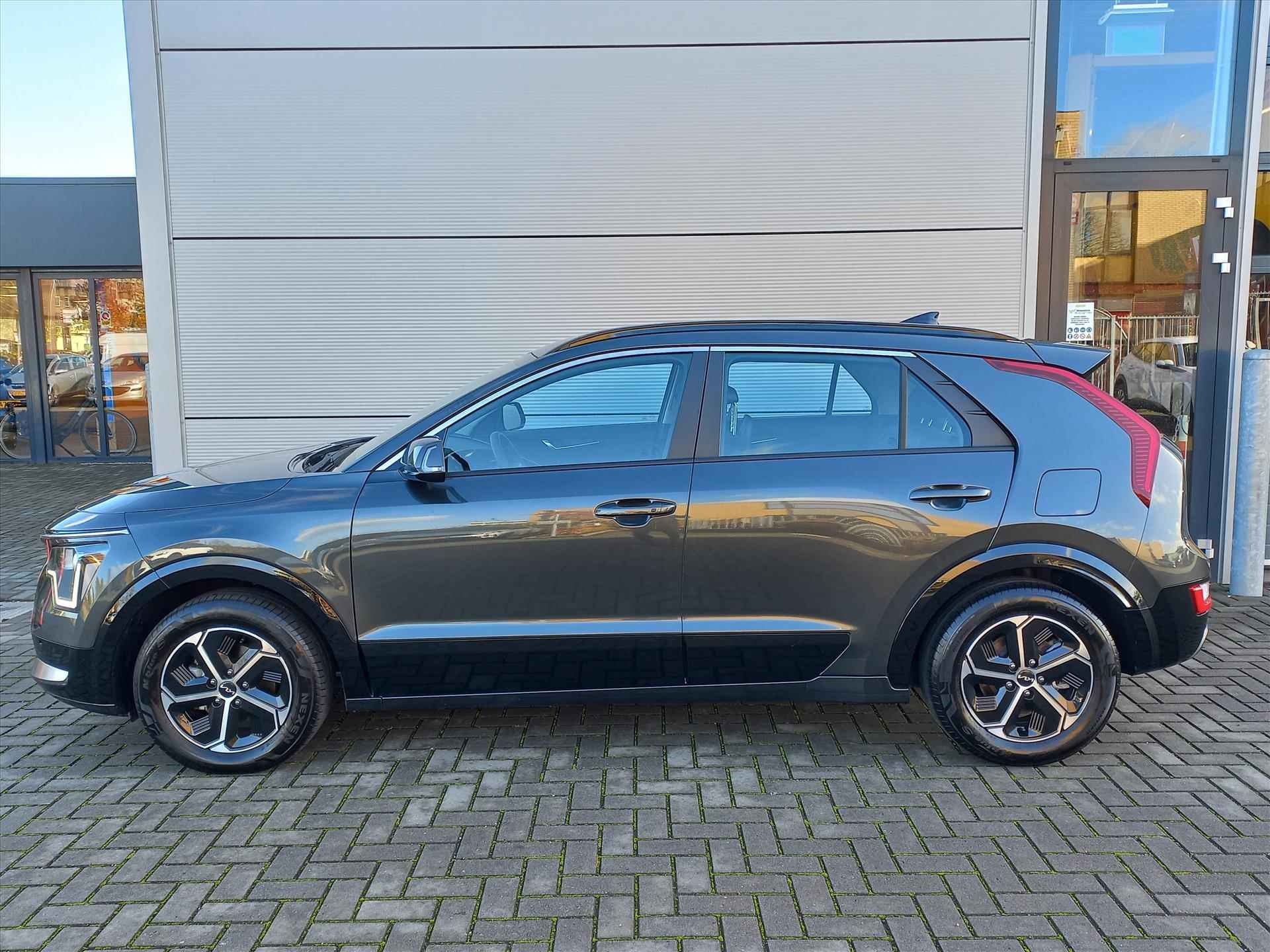 Kia Niro 1.6 141pk Hybride DynamicLine Automaat | Climate control | Navigatie | Lm velgen | Camera | Parkeersensoren - 3/49