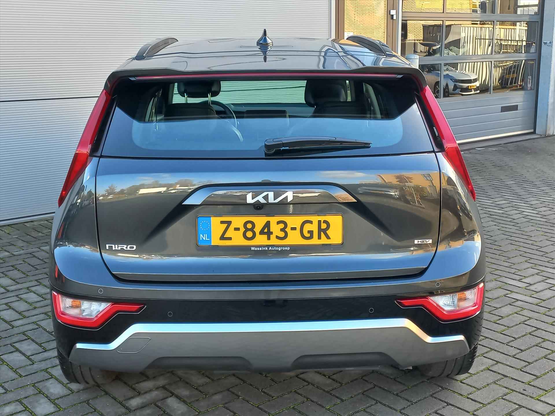 Kia Niro 1.6 141pk Hybride DynamicLine Automaat | Climate control | Navigatie | Lm velgen | Camera | Parkeersensoren - 42/49