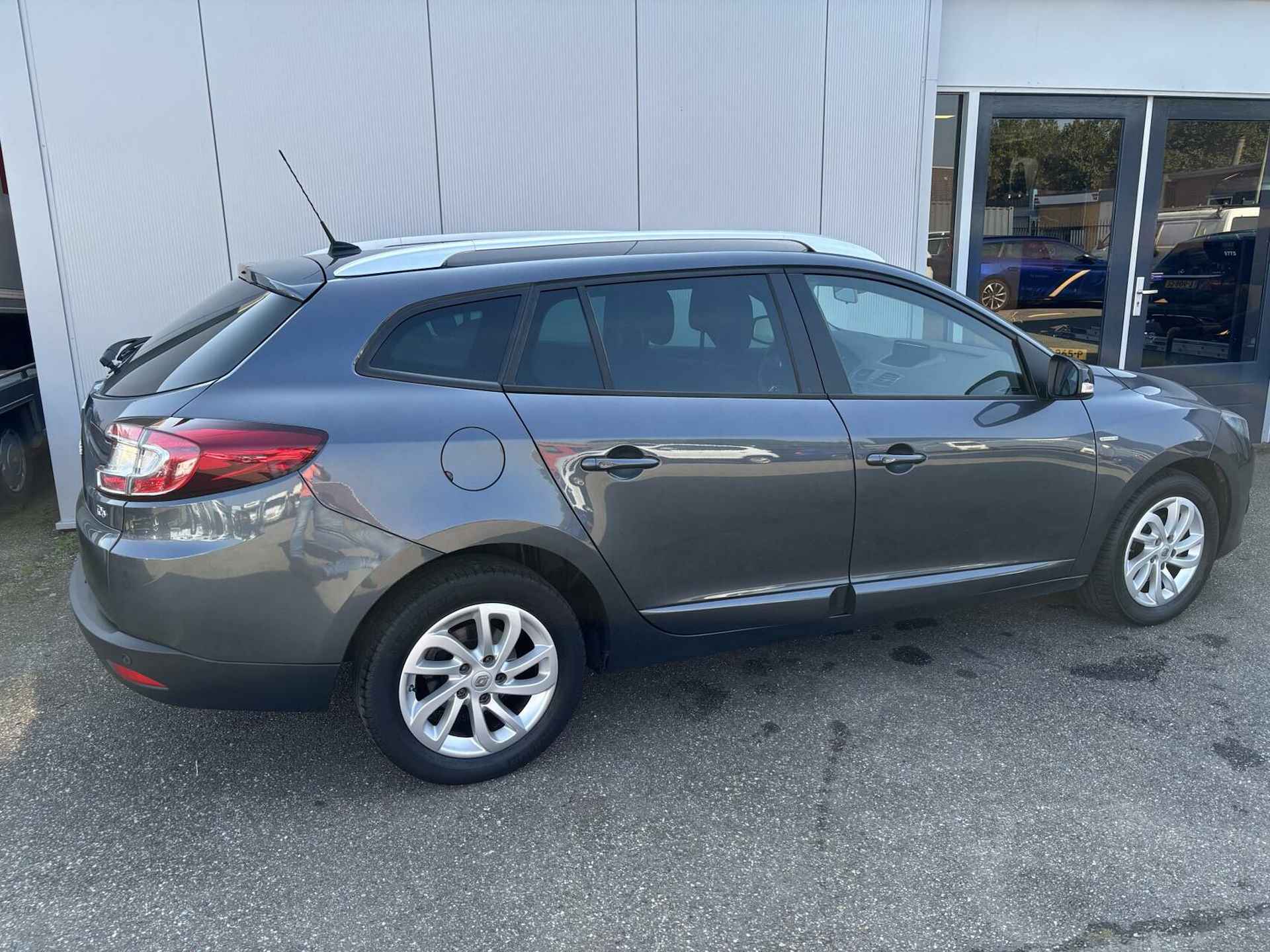 Renault Mégane Estate 1.2 TCe Limited | NAVI | LM-Velgen | Climate Control - 27/30