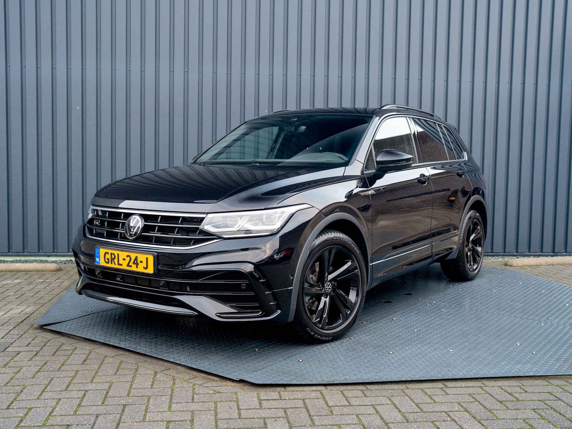 Volkswagen Tiguan 1.5 TSI 150Pk R-Line Business | Keyless | Side Assist | Elk A-klep | IQ Light | Prijs Rijklaar!! - 55/55