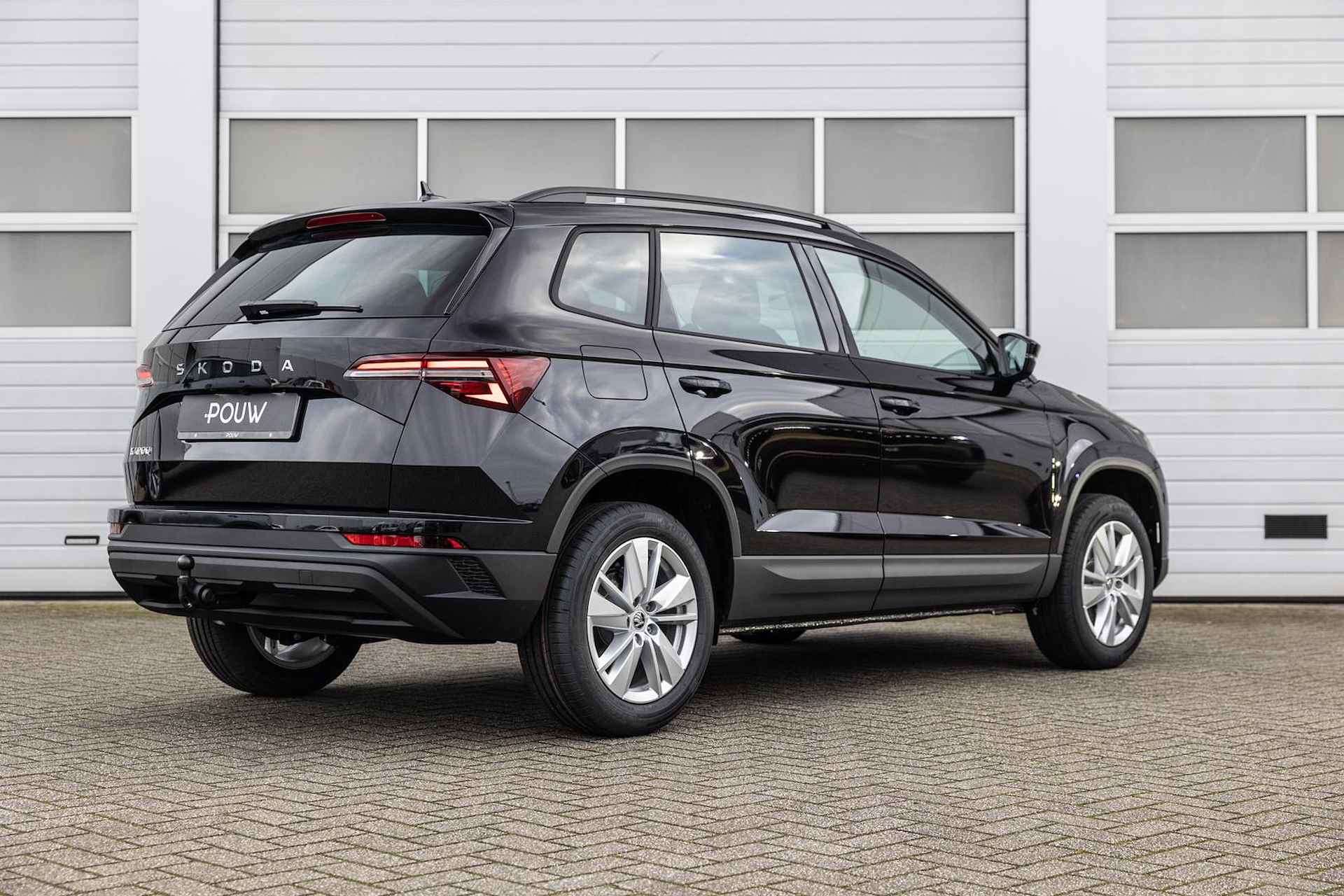 Skoda Karoq 1.5 TSI 150pk DSG ACT Business Edition | Winter Pakket | Navigatie Pakket - 2/49