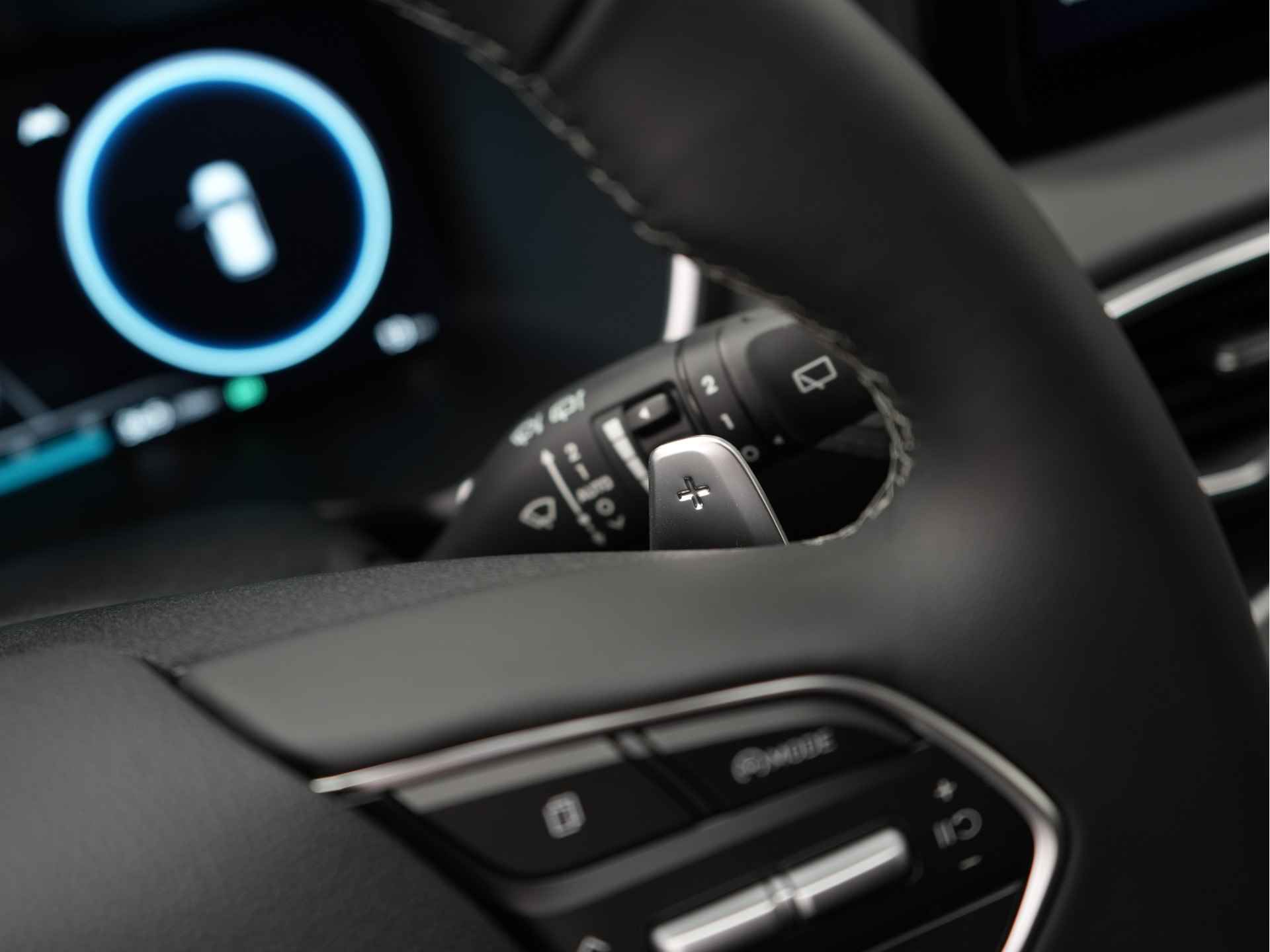 Hyundai Santa Fe 1.6 T-GDI PHEV Comfort Smart Plug-In Hybride Automaat met Lederen bekleding, Navigatie en Camera Uit voorraad leverbaar! - 33/47