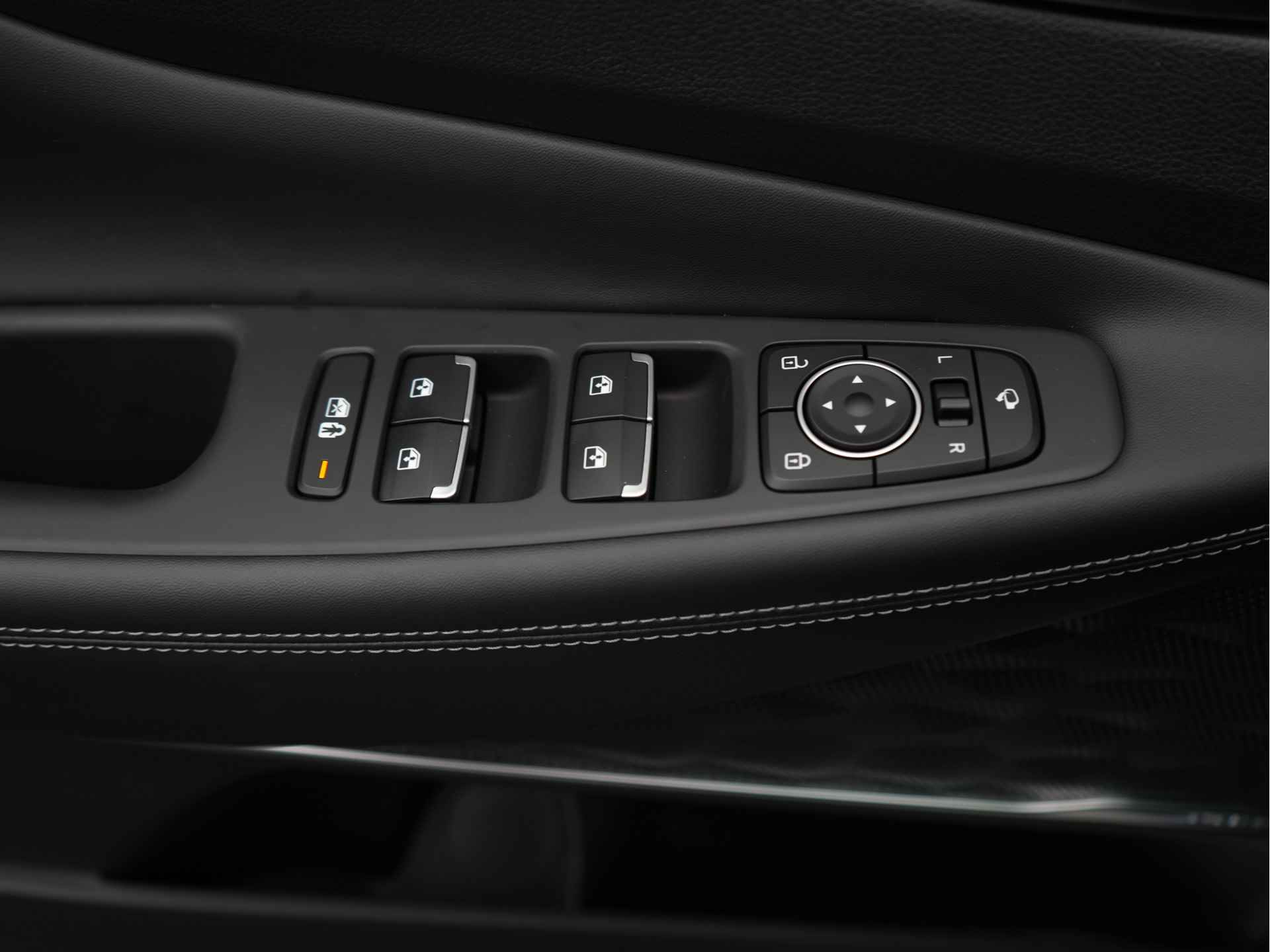 Hyundai Santa Fe 1.6 T-GDI PHEV Comfort Smart Plug-In Hybride Automaat met Lederen bekleding, Navigatie en Camera Uit voorraad leverbaar! - 41/47