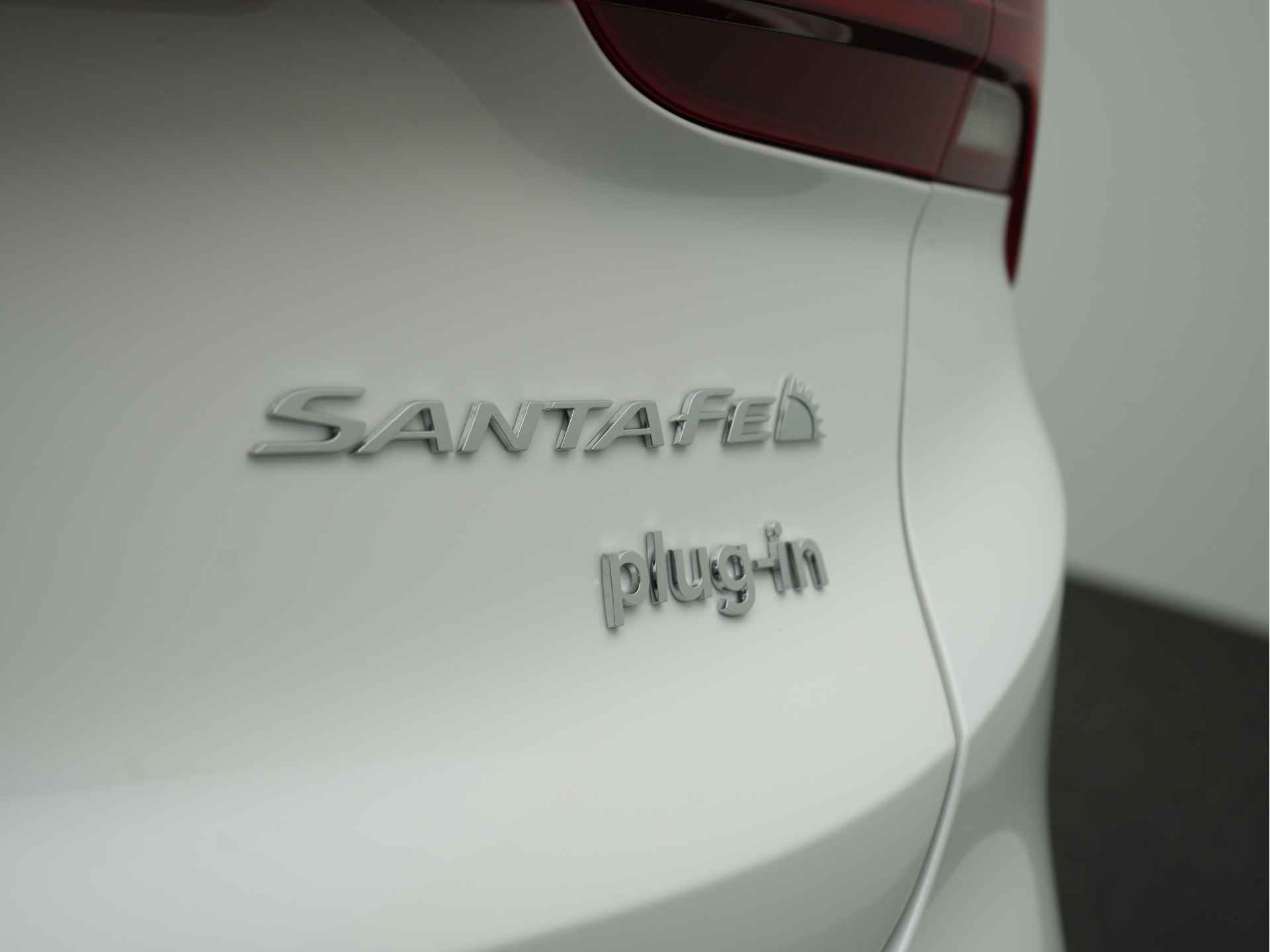 Hyundai Santa Fe 1.6 T-GDI PHEV Comfort Smart Plug-In Hybride Automaat met Lederen bekleding, Navigatie en Camera Uit voorraad leverbaar! - 44/47