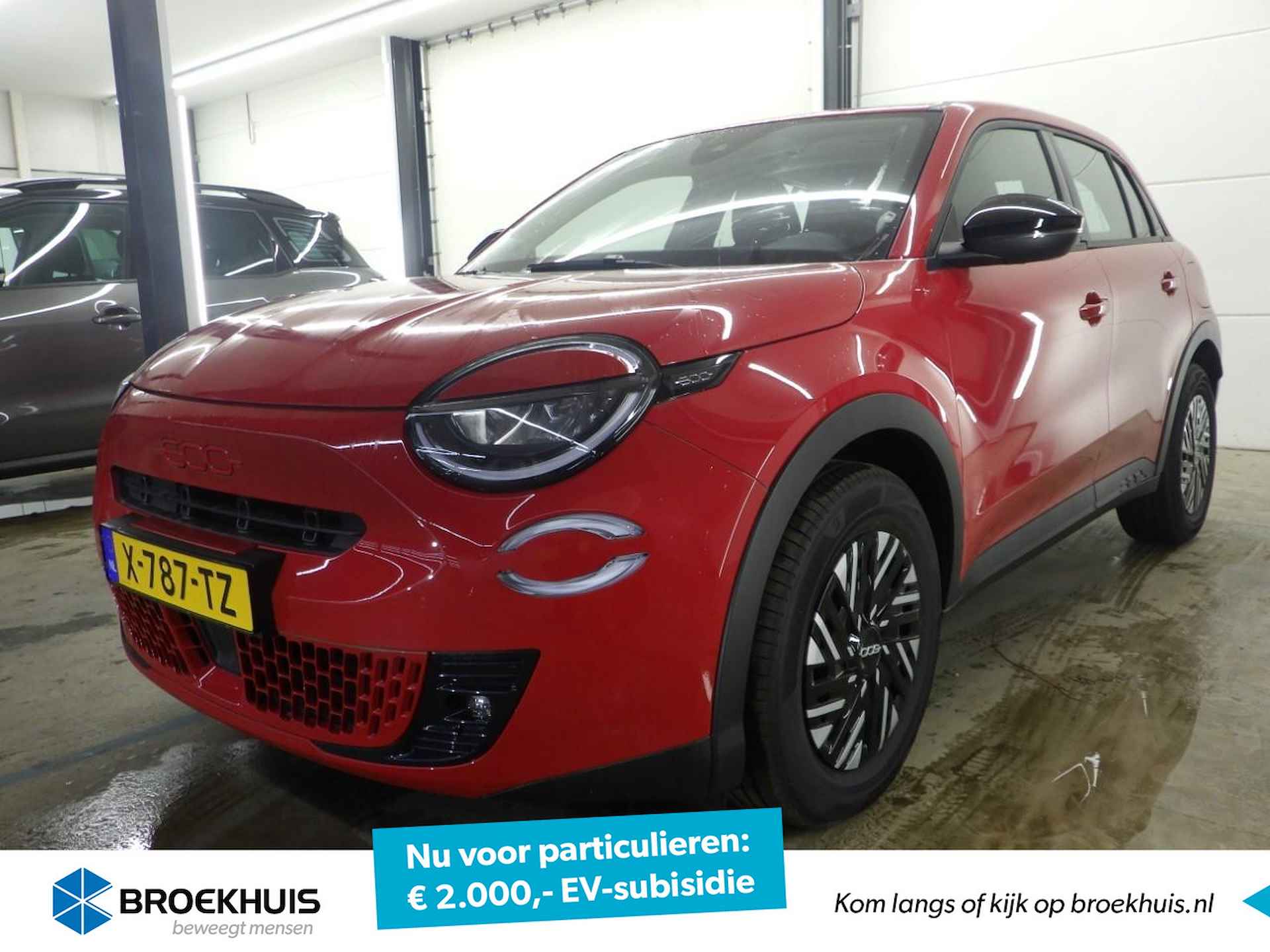 Fiat 600 EV RED 54 kWh 3 Fase VOORRAAD-ACTIE! €2000 SUBSIDIE! | Navigatie by App | Parkeersensoren | Draadloos Apple Carplay & Android Au - 1/19