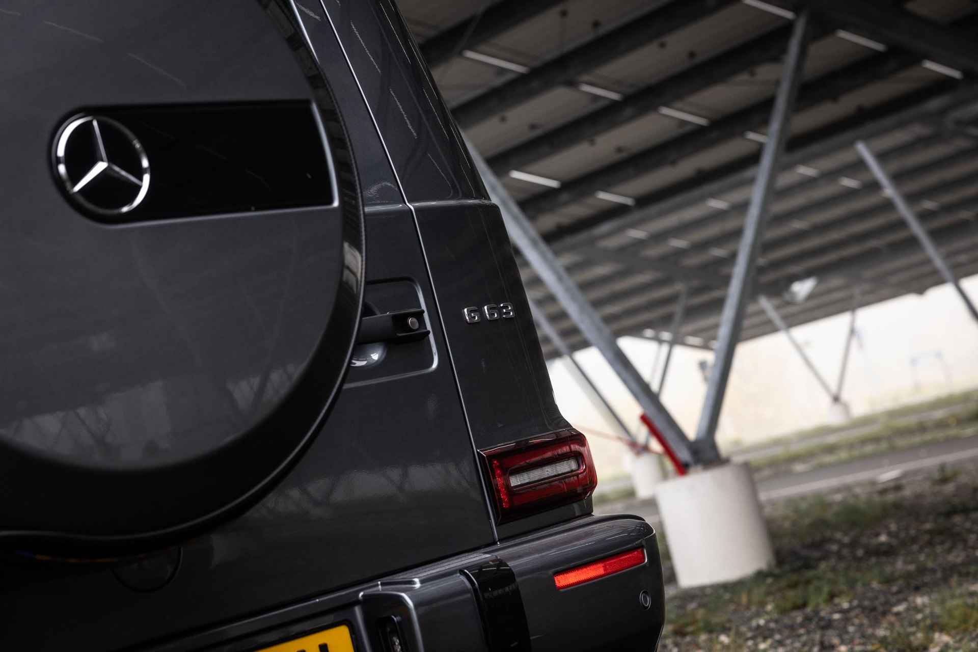 Mercedes-Benz G-klasse 63 Edition 1 | Memory stoelen | Massage stoelen | Burmester audio | Adaptieve cruisecontrol | Trekhaak | Sfeerverlichting | Schuifdak | - 18/75