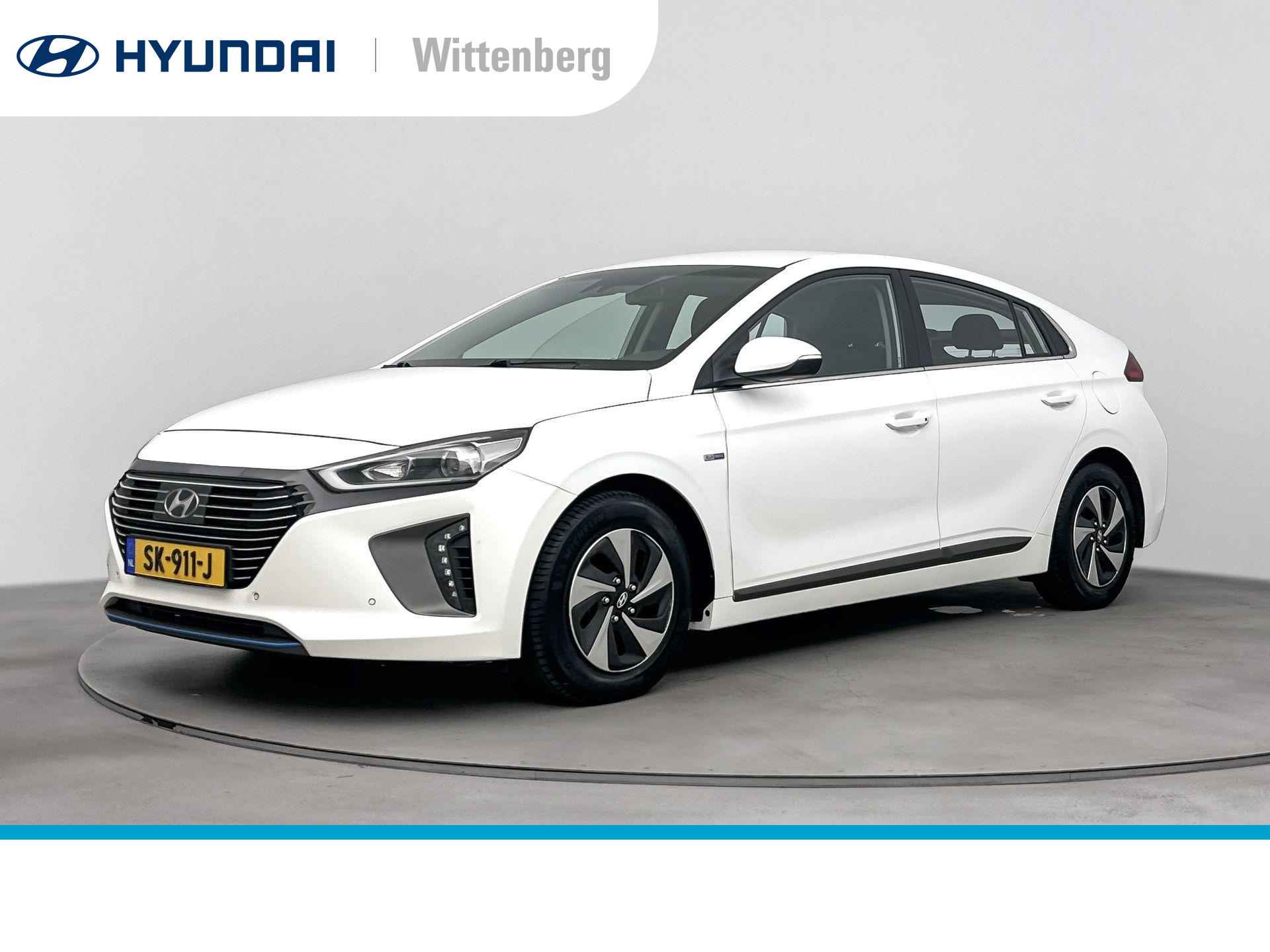 Hyundai IONIQ 1.6 GDi Comfort | Navigatie | Camera | Adaptive cruise | Parkeersensoren | Smart Key | - 1/31