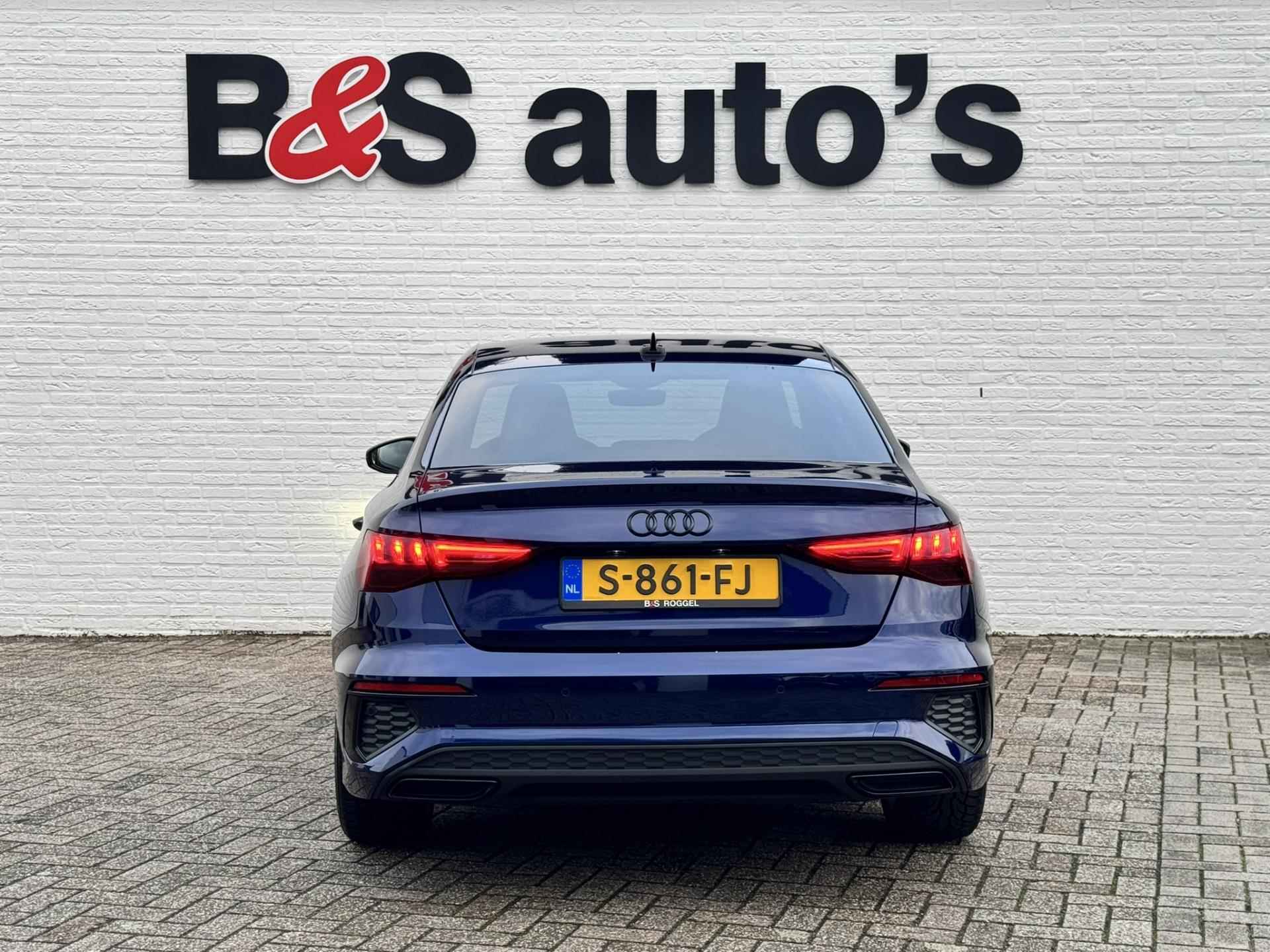 Audi A3 Limousine 30 TFSI S edition mild Hybrid Volleder Stoelverwarming adaptieve Cruise control Apple/Android Carplay Navigatie - 40/55