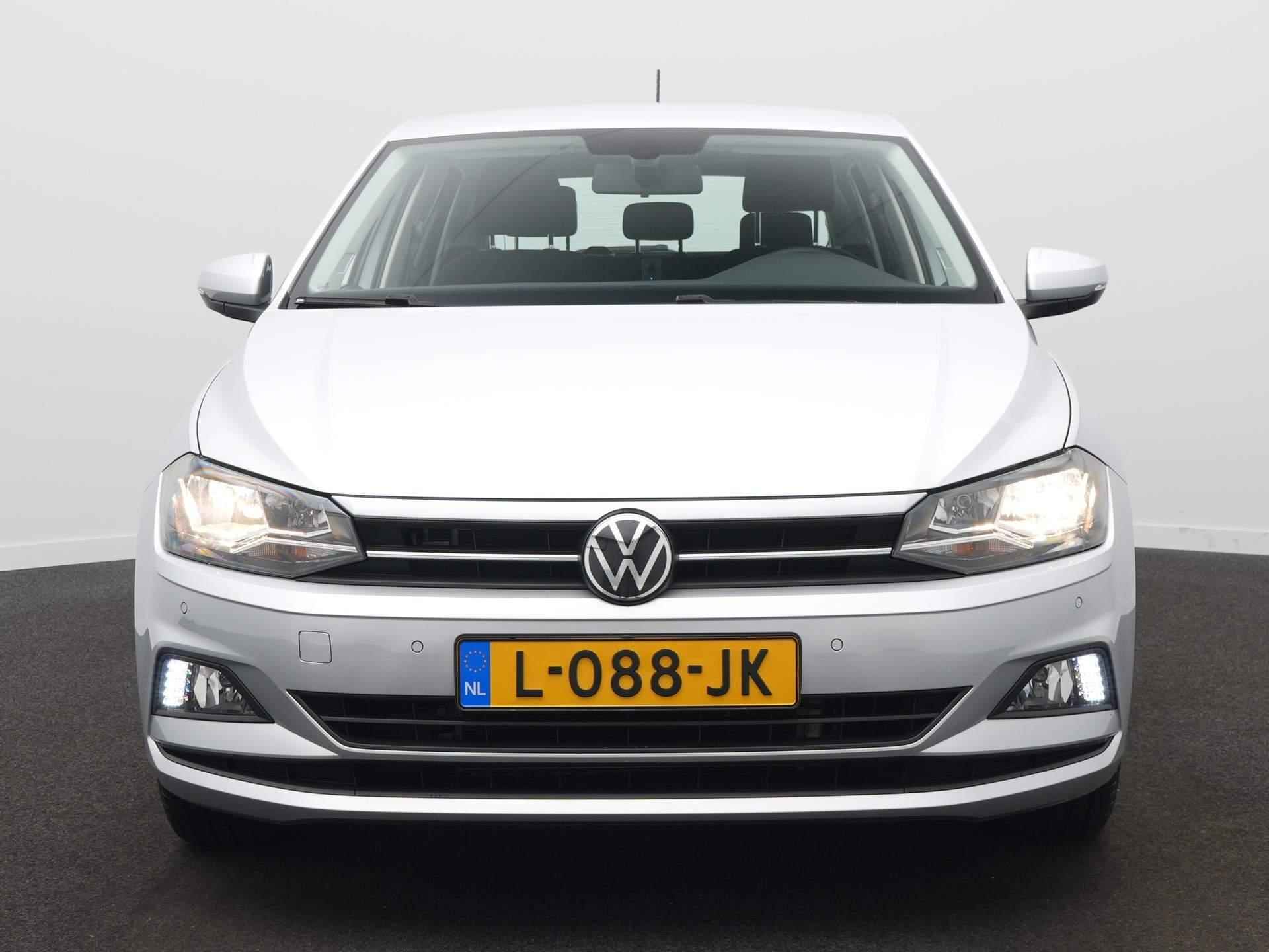 Volkswagen Polo 1.0 TSI Comfortline Business Adaptive cruise / Navi / Parkeersensoren / Clima - 2/39