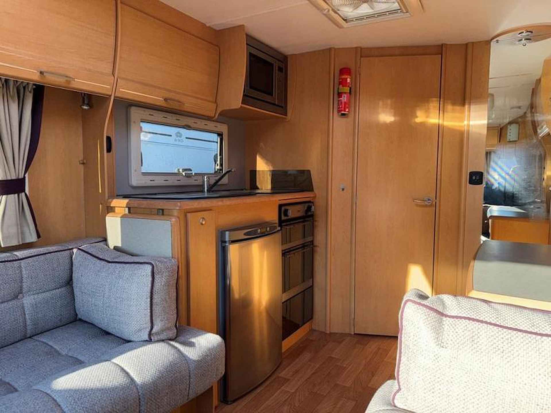 Elddis Crusader Hurricane 462 - 10/16