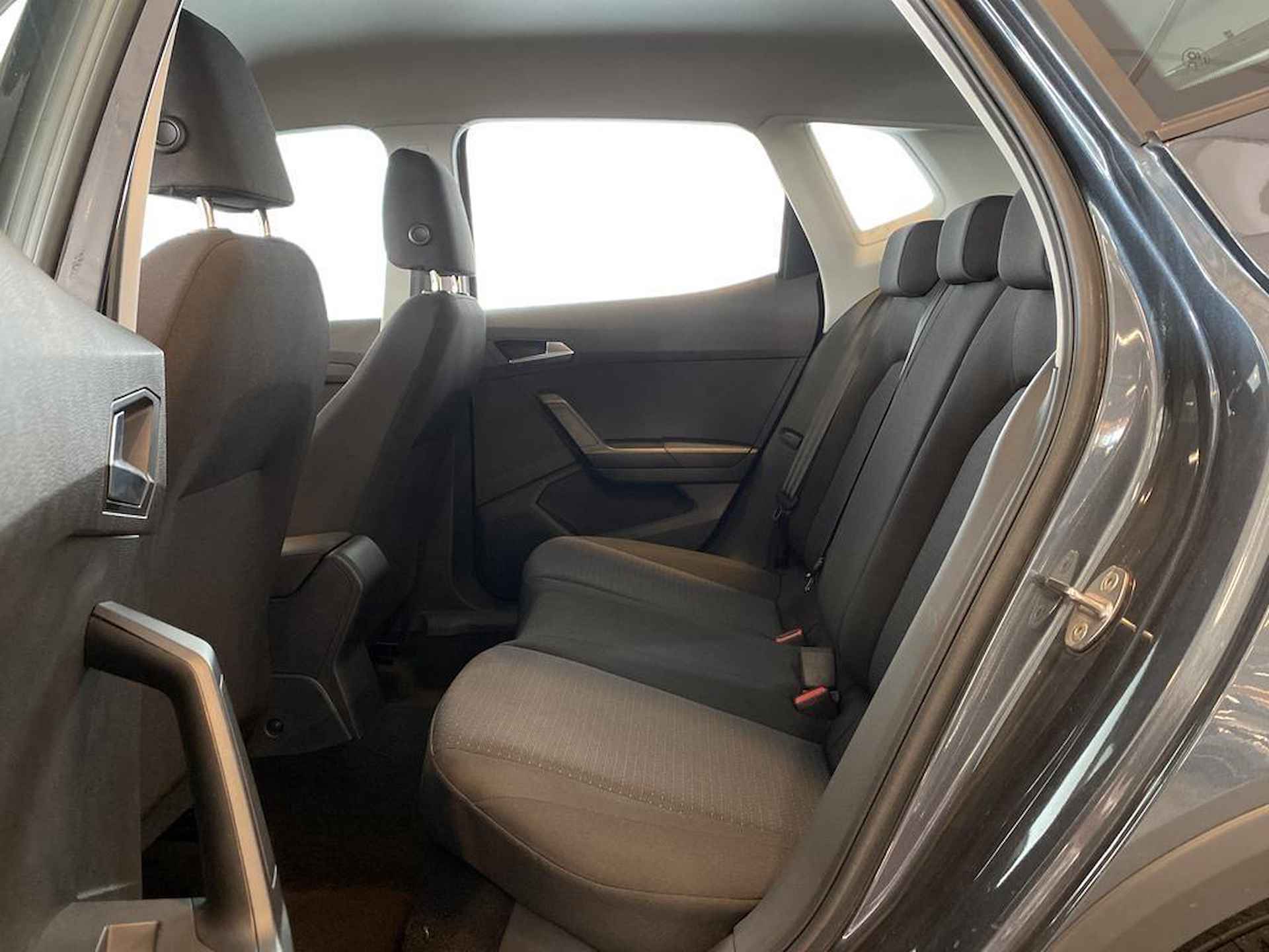 SEAT Arona 1.0 TSI 110pk Style | Apple carplay/Android auto | Parkeersensoren achter | Stoelverwarming - 8/30