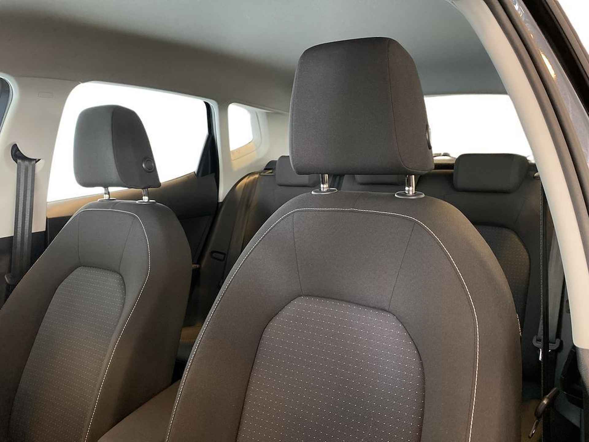 SEAT Arona 1.0 TSI 110pk Style | Apple carplay/Android auto | Parkeersensoren achter | Stoelverwarming - 9/30