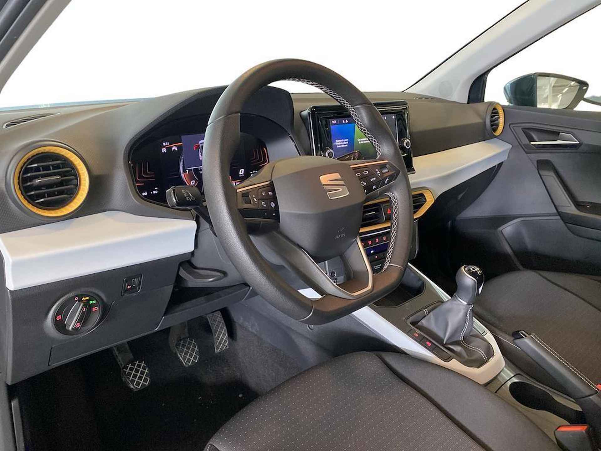 SEAT Arona 1.0 TSI 110pk Style | Apple carplay/Android auto | Parkeersensoren achter | Stoelverwarming - 10/30