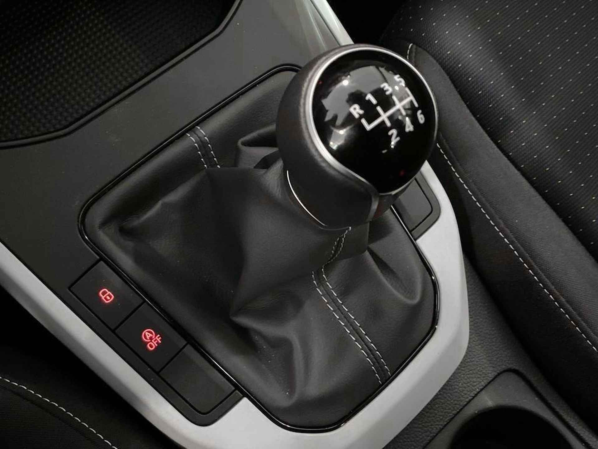 SEAT Arona 1.0 TSI 110pk Style | Apple carplay/Android auto | Parkeersensoren achter | Stoelverwarming - 21/30