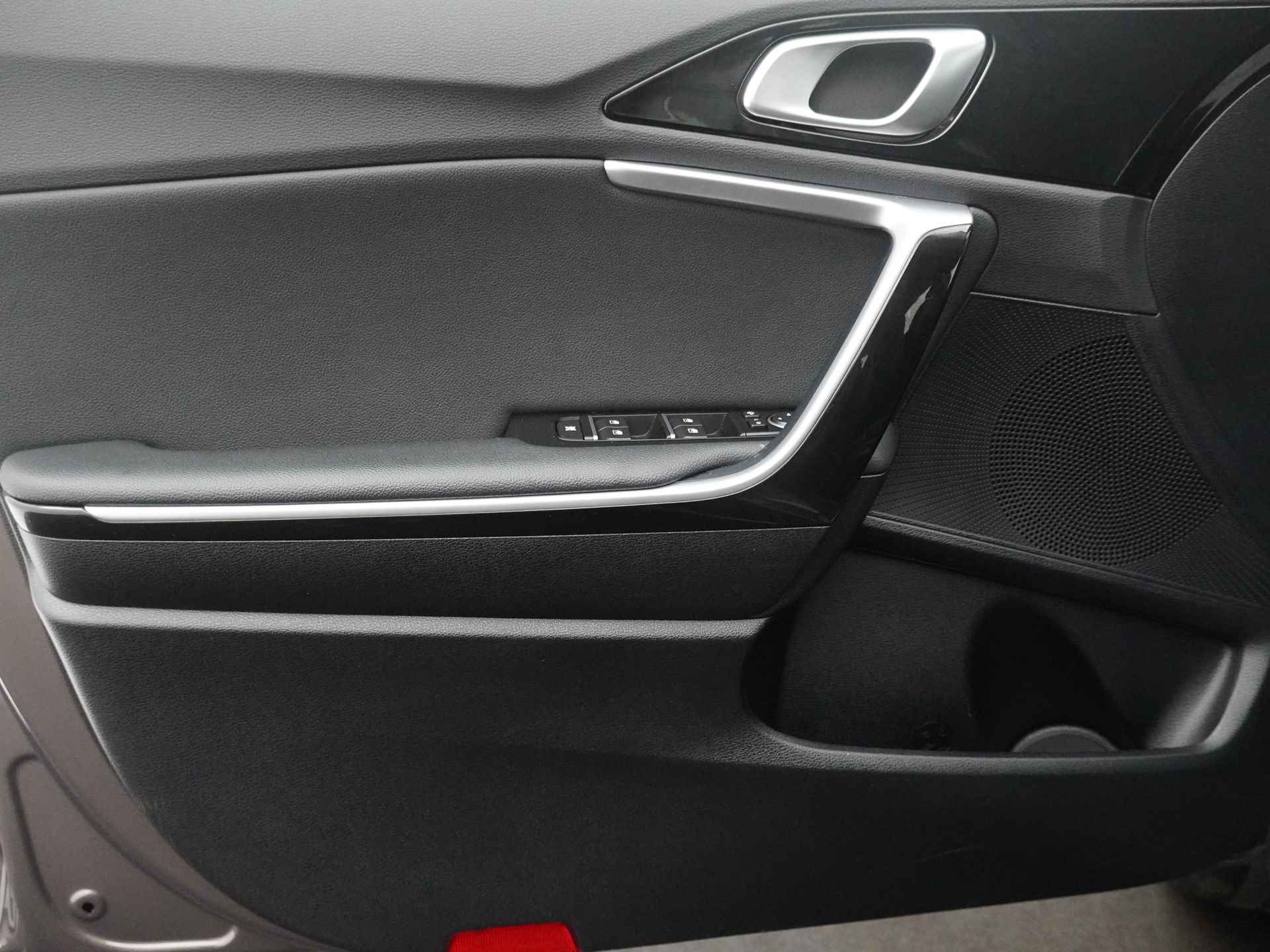 Kia Xceed 1.0 T-GDi DynamicLine - Navigatie - Cruise Control - Apple CarPlay / Android Auto - Trekhaak - Fabrieksgarantie tot 10-2027 - 23/48