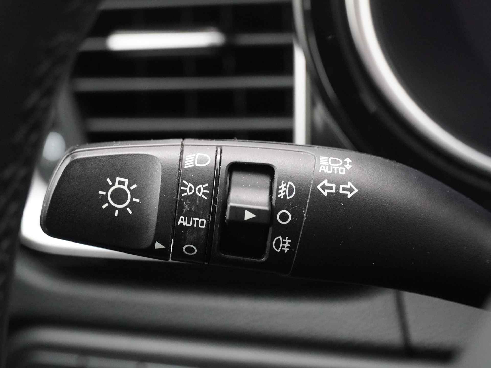 Kia Xceed 1.0 T-GDi DynamicLine - Navigatie - Cruise Control - Apple CarPlay / Android Auto - Trekhaak - Fabrieksgarantie tot 10-2027 - 26/48