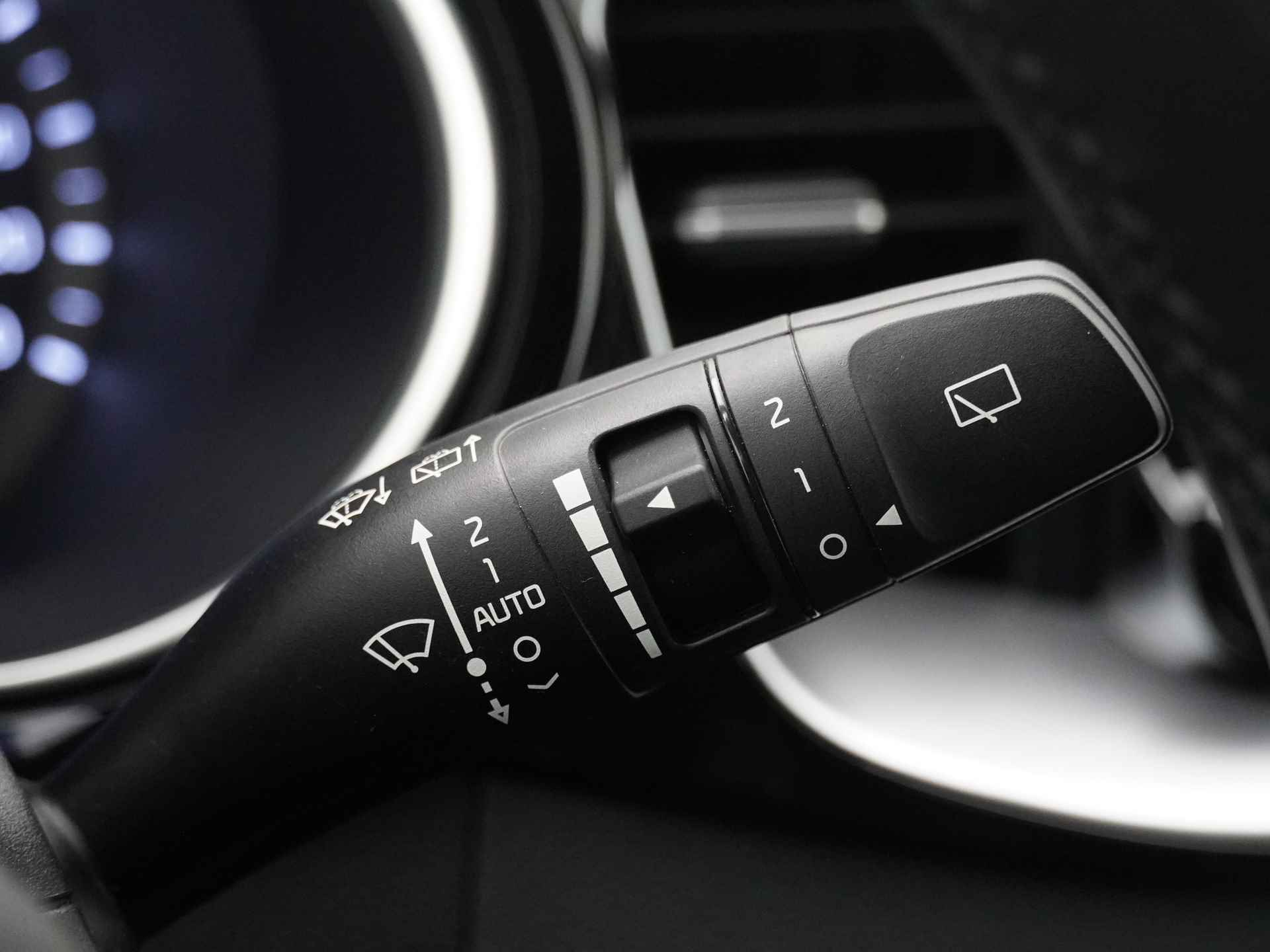 Kia Xceed 1.0 T-GDi DynamicLine - Navigatie - Cruise Control - Apple CarPlay / Android Auto - Trekhaak - Fabrieksgarantie tot 10-2027 - 27/48