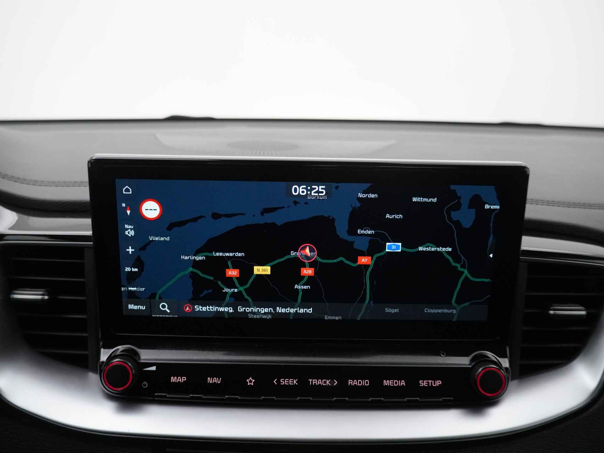 Kia Xceed 1.0 T-GDi DynamicLine - Navigatie - Cruise Control - Apple CarPlay / Android Auto - Trekhaak - Fabrieksgarantie tot 10-2027 - 30/48