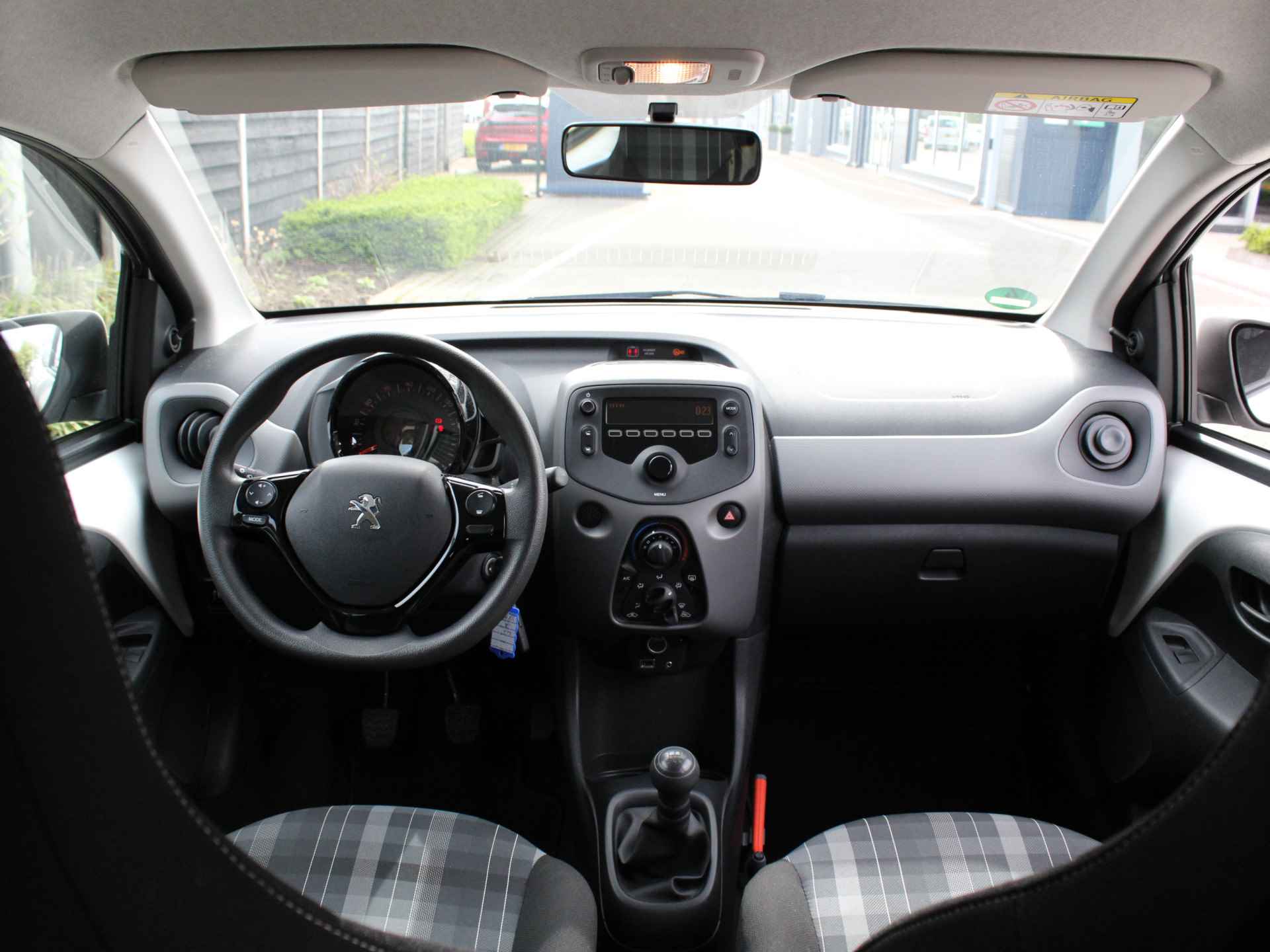 Peugeot 108 1.0 e-VTi 72PK Active 5DRS Airconditioning, Audio, Bluetooth, Elektrische ramen voor - 14/36