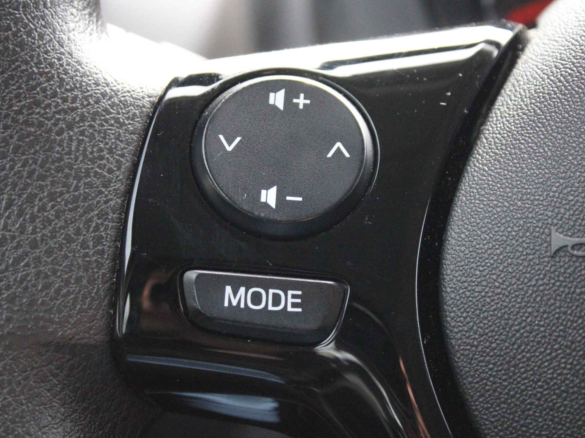 Peugeot 108 1.0 e-VTi 72PK Active 5DRS Airconditioning, Audio, Bluetooth, Elektrische ramen voor - 17/36