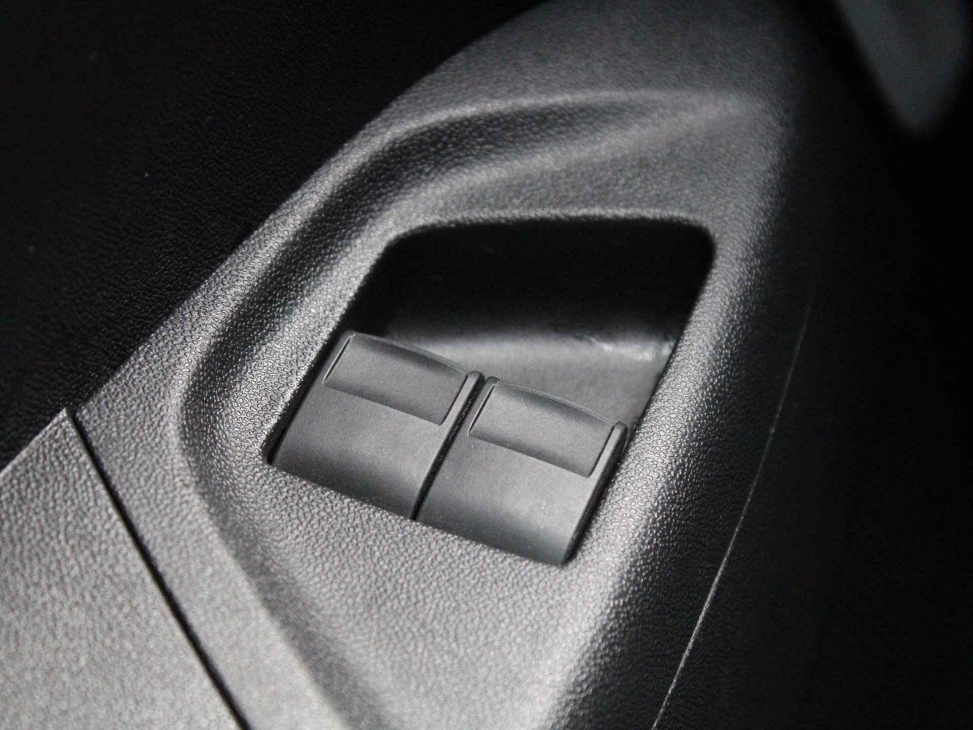Peugeot 108 1.0 e-VTi 72PK Active 5DRS Airconditioning, Audio, Bluetooth, Elektrische ramen voor - 21/36