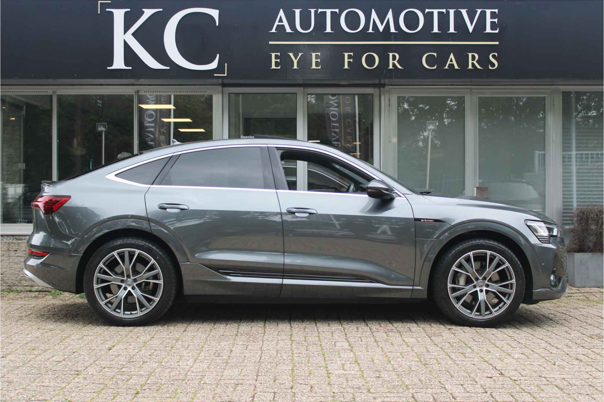 Audi e-tron Sportback 55 Quattro S-Edition 95 kWh |VAN €34950,- VOOR €33992,- Pano | B&O | Luchtv. - 10/40