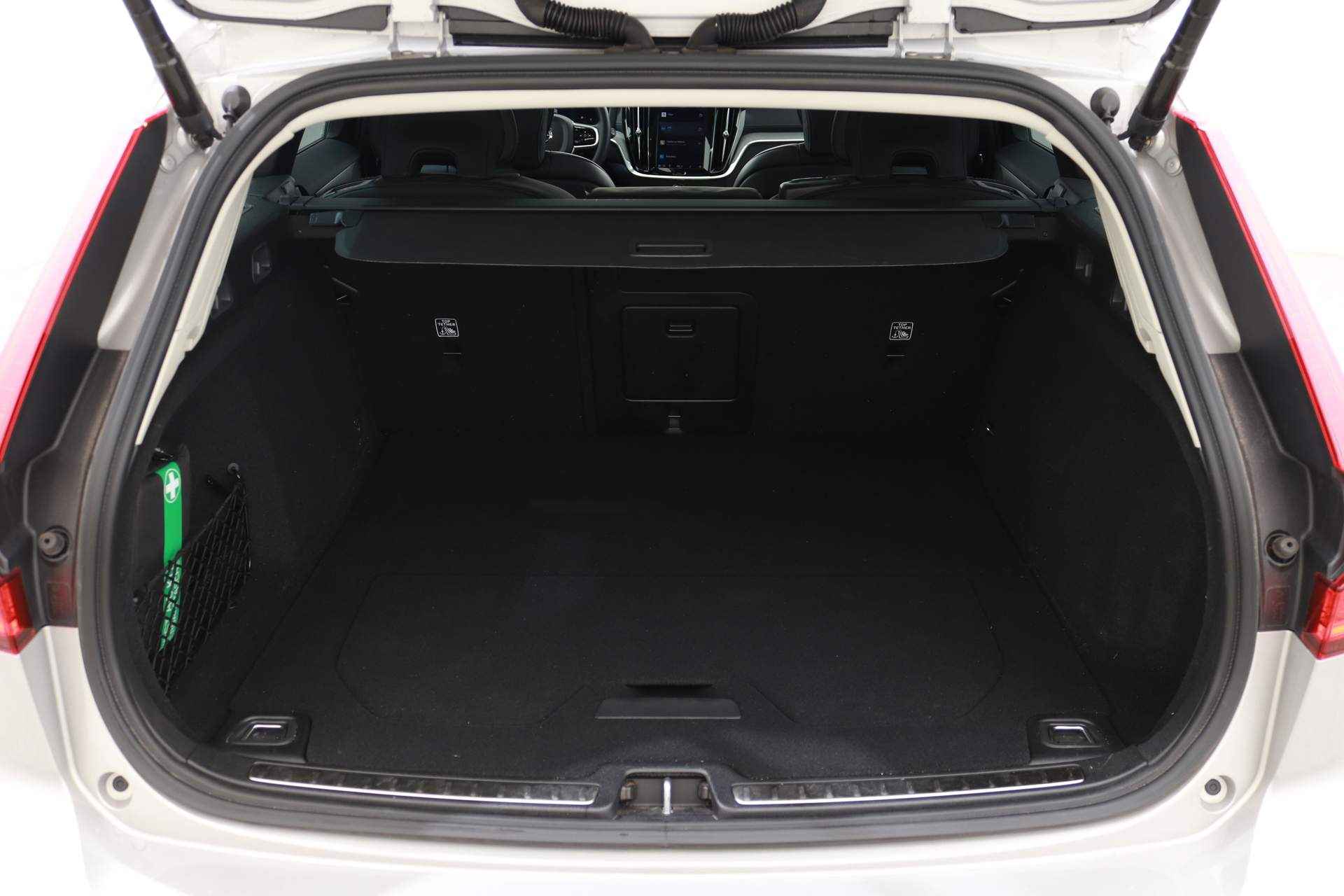 Volvo V60 2.0 B4 198PK ULTIMATE DARK AUT8 | Nappa Leder | Stoelventilatie | Massage - 8/50