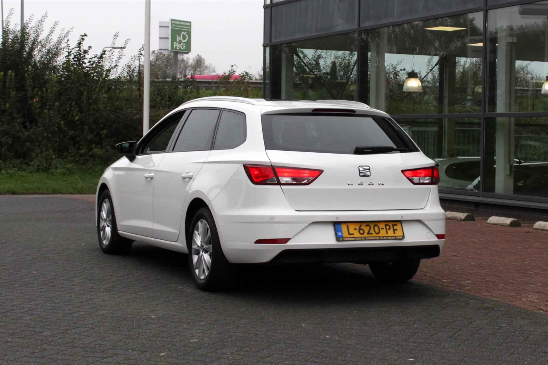 SEAT Leon Sportstourer 1.0 EcoTSI 115PK Style Business Intense | Panoramadak - 10/36