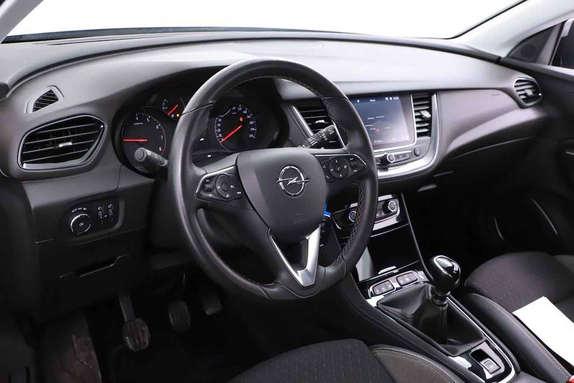 Opel Grandland X 1.2 Turbo Business + Navi/Apple/Camera/AGR stoelen - 7/31