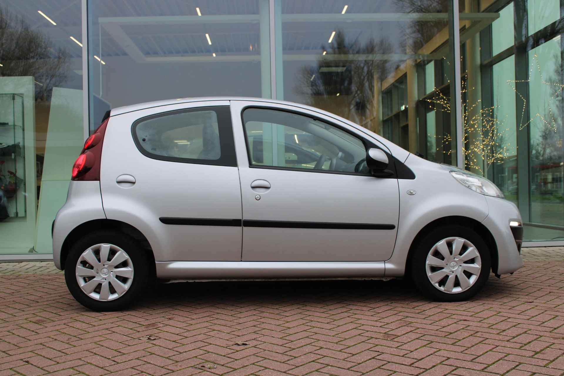 Peugeot 107 1.0 Active - 6/39