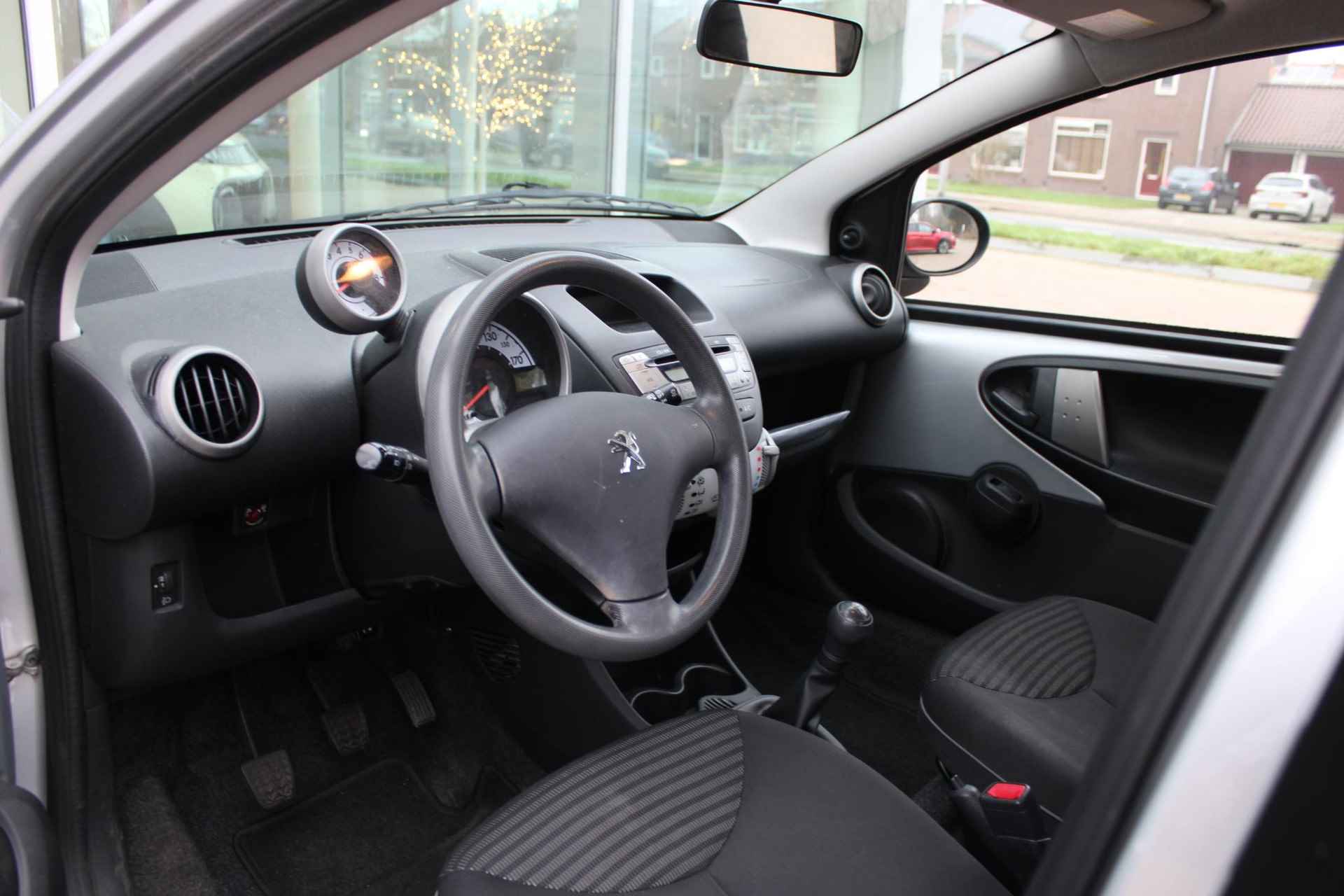 Peugeot 107 1.0 Active - 9/39