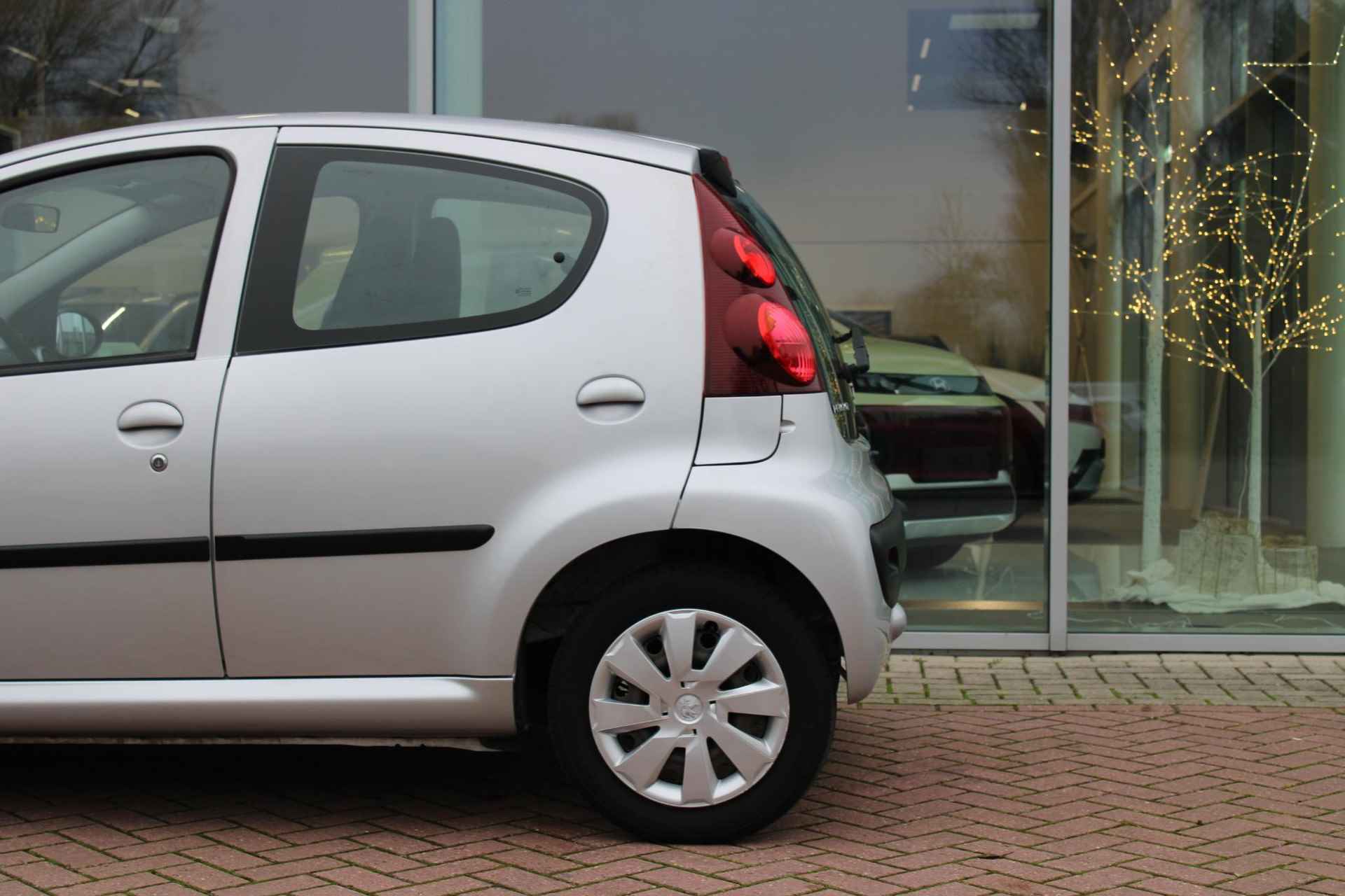 Peugeot 107 1.0 Active - 23/39