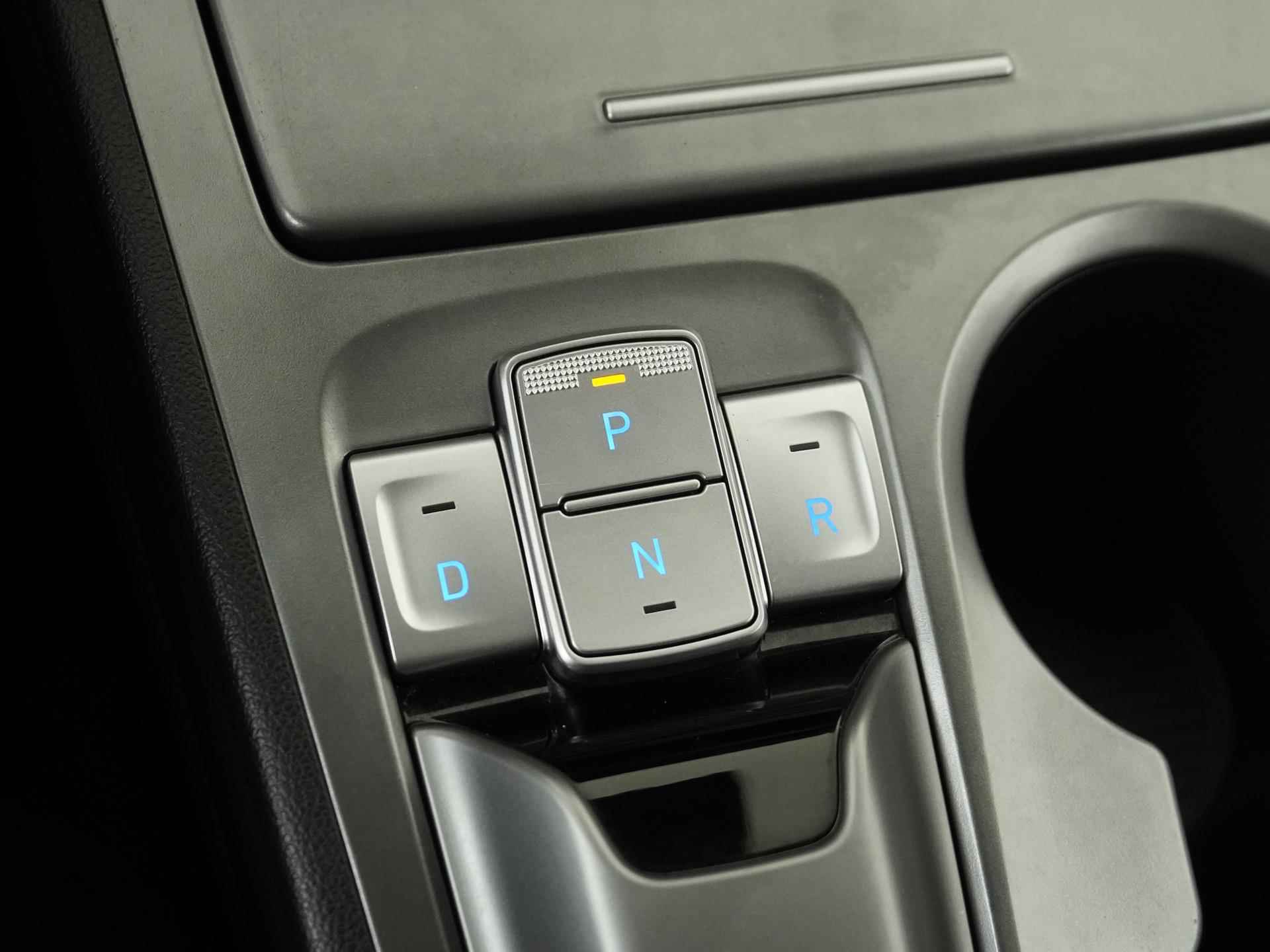 Hyundai KONA EV Comfort 64kWh 21.945,- na subsidie | 3-fase | Navigatie | Zondag Open! - 11/39