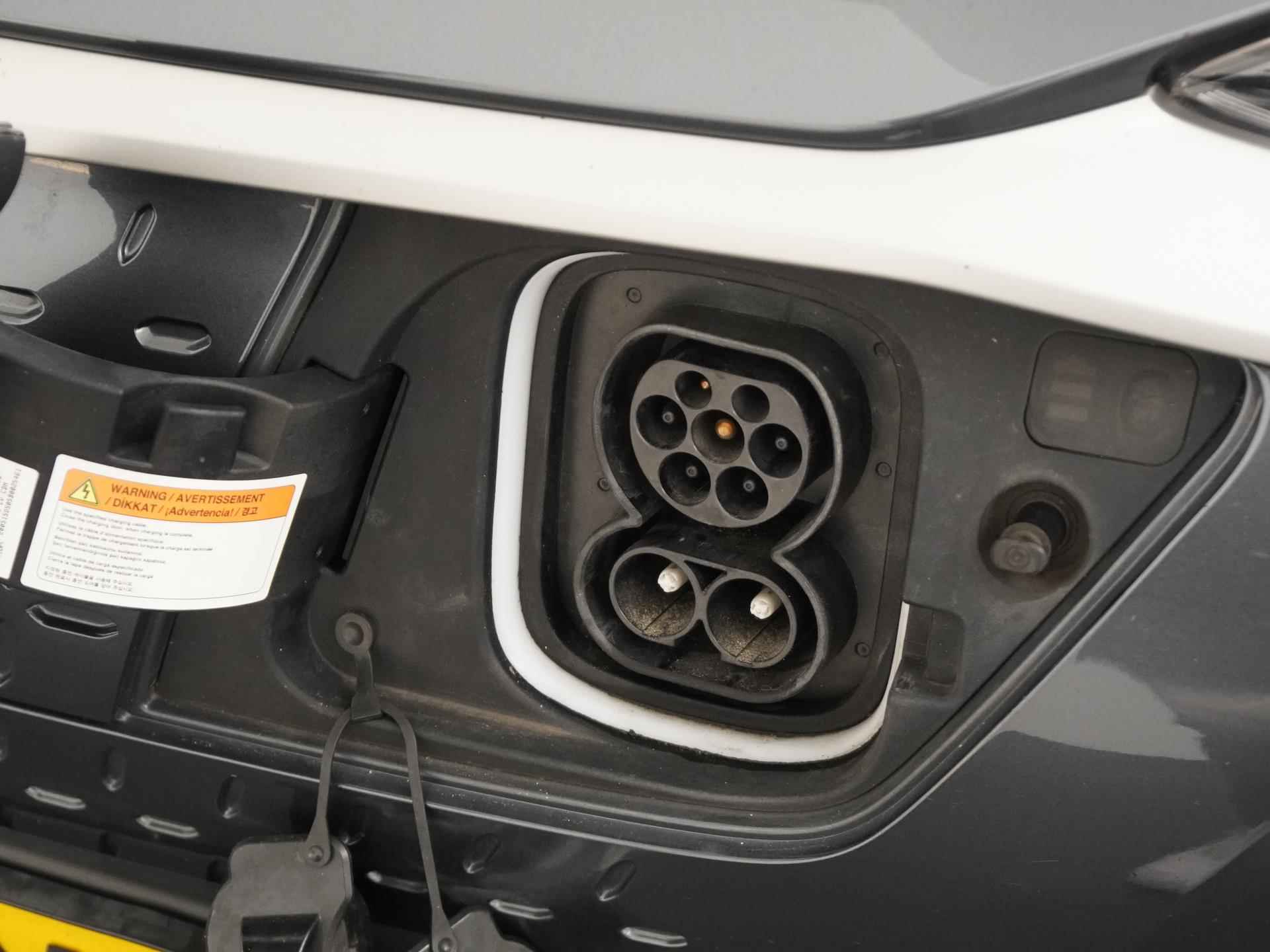 Hyundai KONA EV Comfort 64kWh 21.945,- na subsidie | 3-fase | Navigatie | Zondag Open! - 23/39